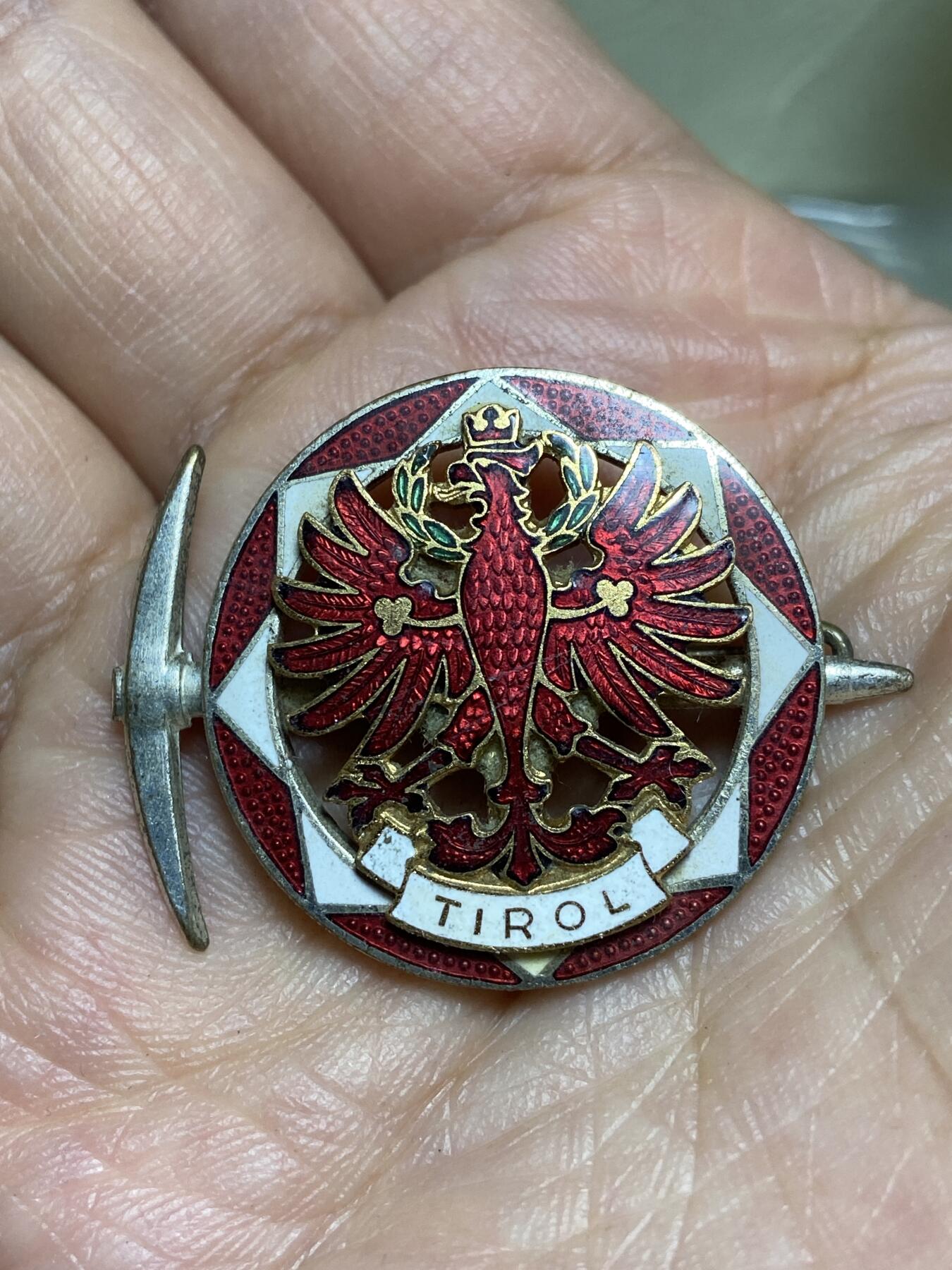 2026年第十五场(总第一百八十四场）外国好品散币场(免佣金) 奥地利🇦🇹蒂罗尔州登山/滑雪纪念章(蒂罗尔州徽，红鹰头戴王冠，象征自治与传统)