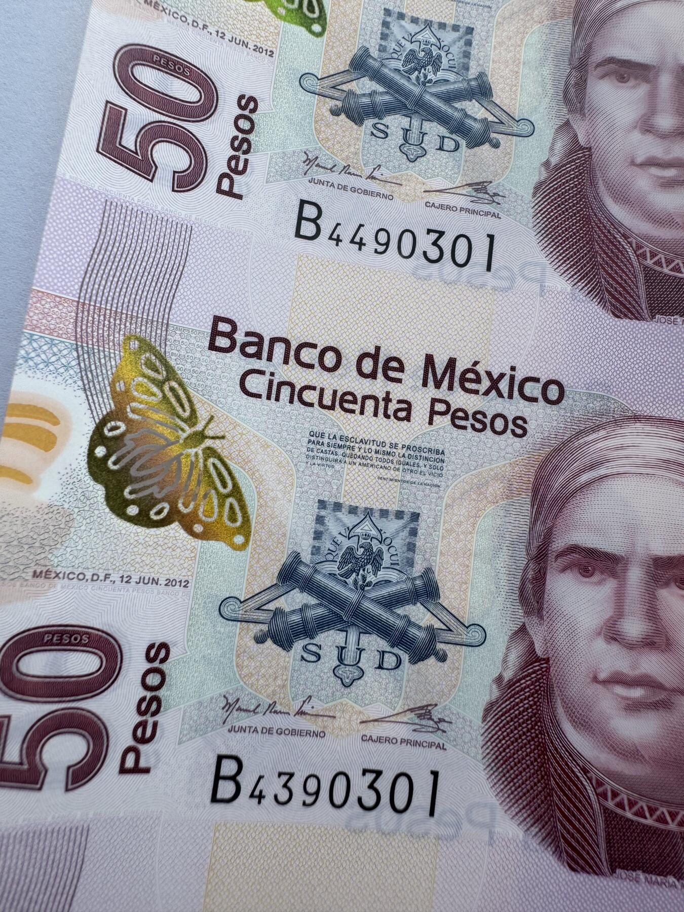 2026第2场（总第229期）：精品测试钞、连体钞综合场 三连体/墨西哥2012年版50比索塑料连体钞UNC（E系列、B冠、签名21）