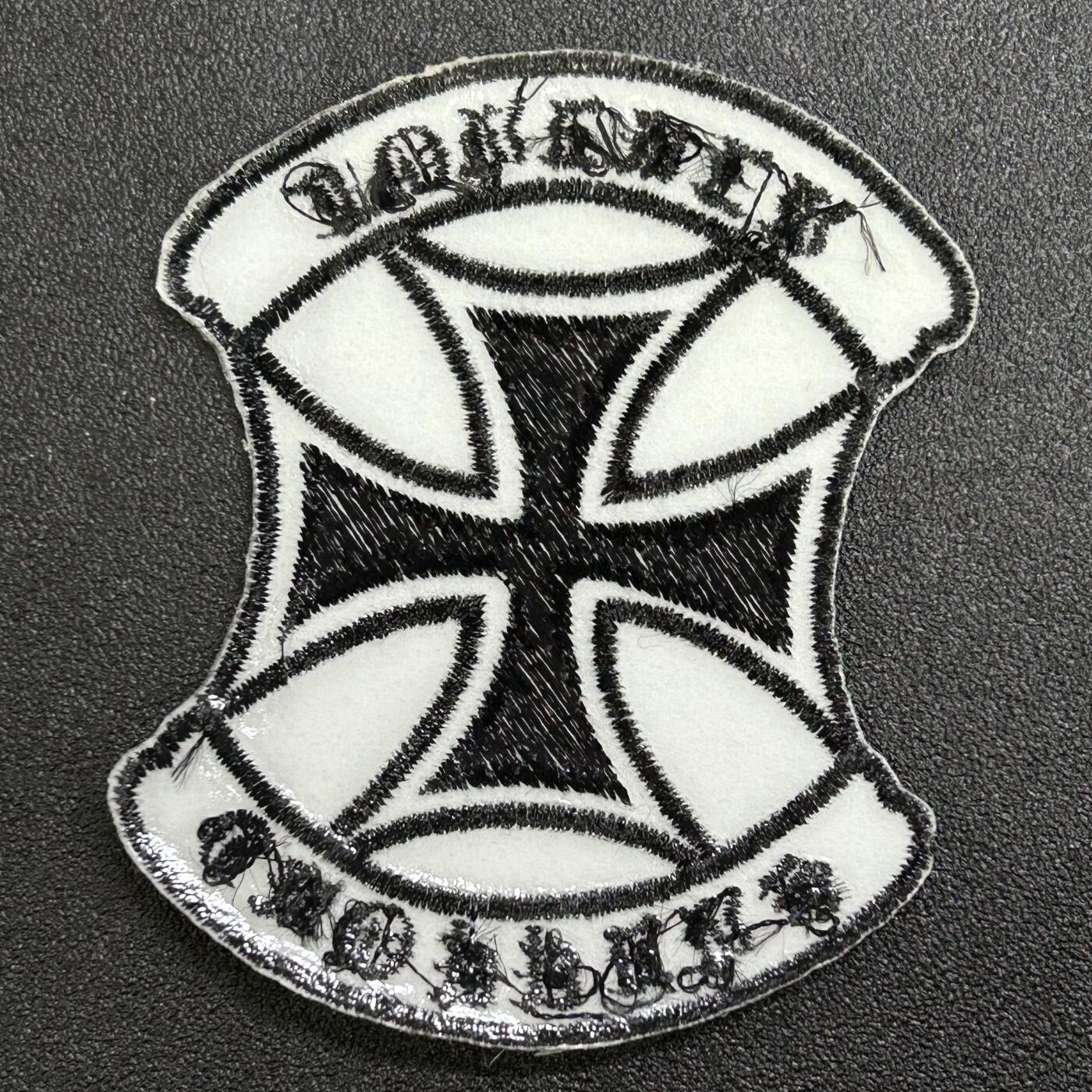 西秦中古拍卖第七十四期 外国铁十字造型臂章