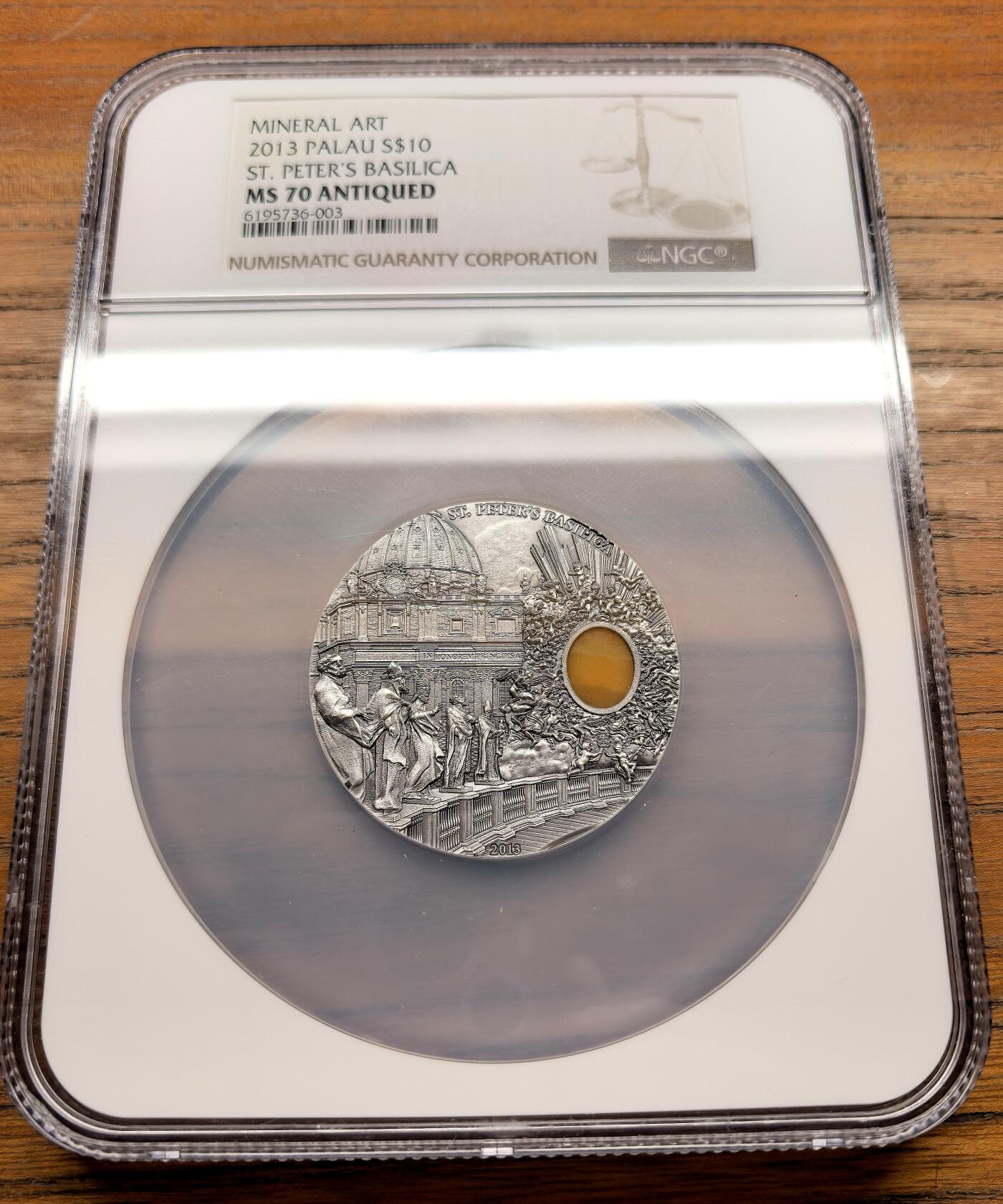 凡希社世界钱币微拍第三百十九期 2013帕劳圣彼得大教堂10元仿古大银NGC-MS70，镶嵌天然矿物宝石。