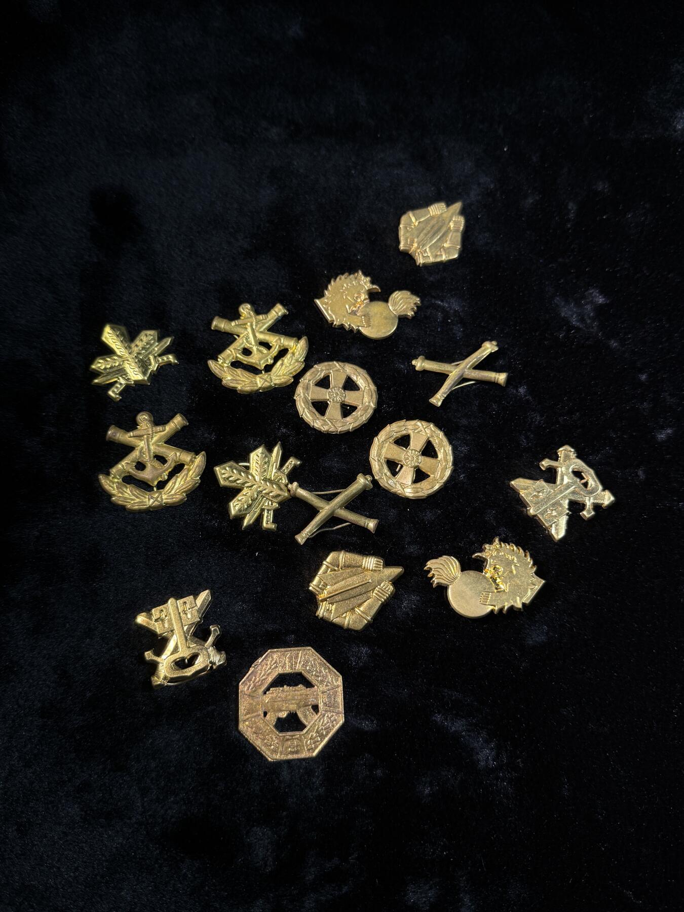 戎马世界章牌大赏第110期 芬兰兵种符号一堆，详情见介绍