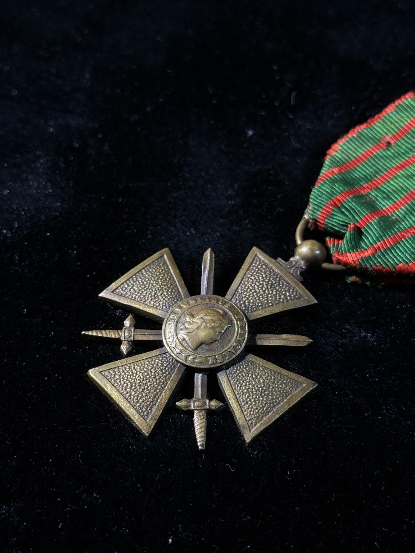 戎马世界章牌大赏第110期 法国战争十字奖章