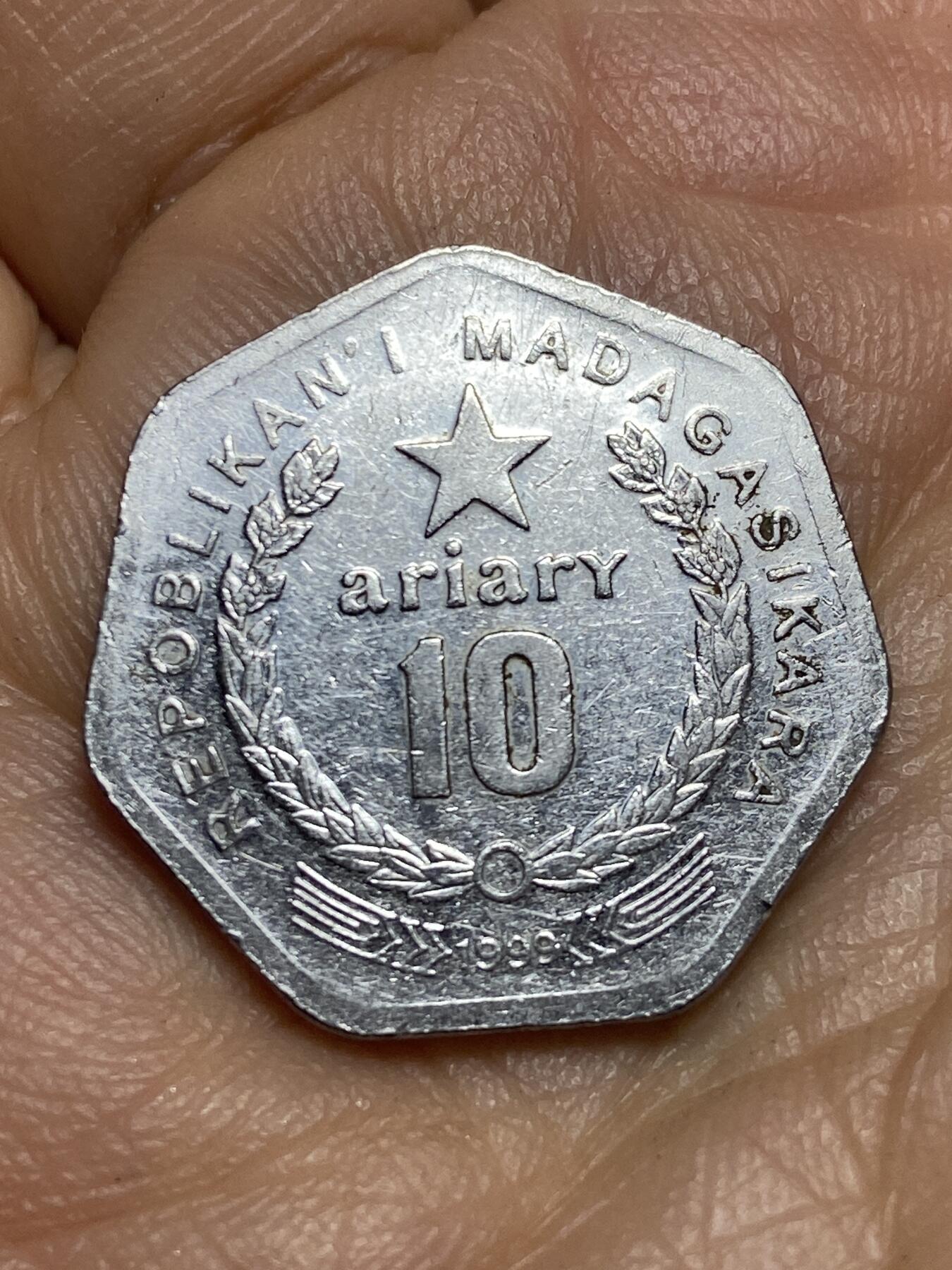 2026年第十五场(总第一百八十四场）外国好品散币场(免佣金) 马达加斯加🇲🇬1999年10法郎