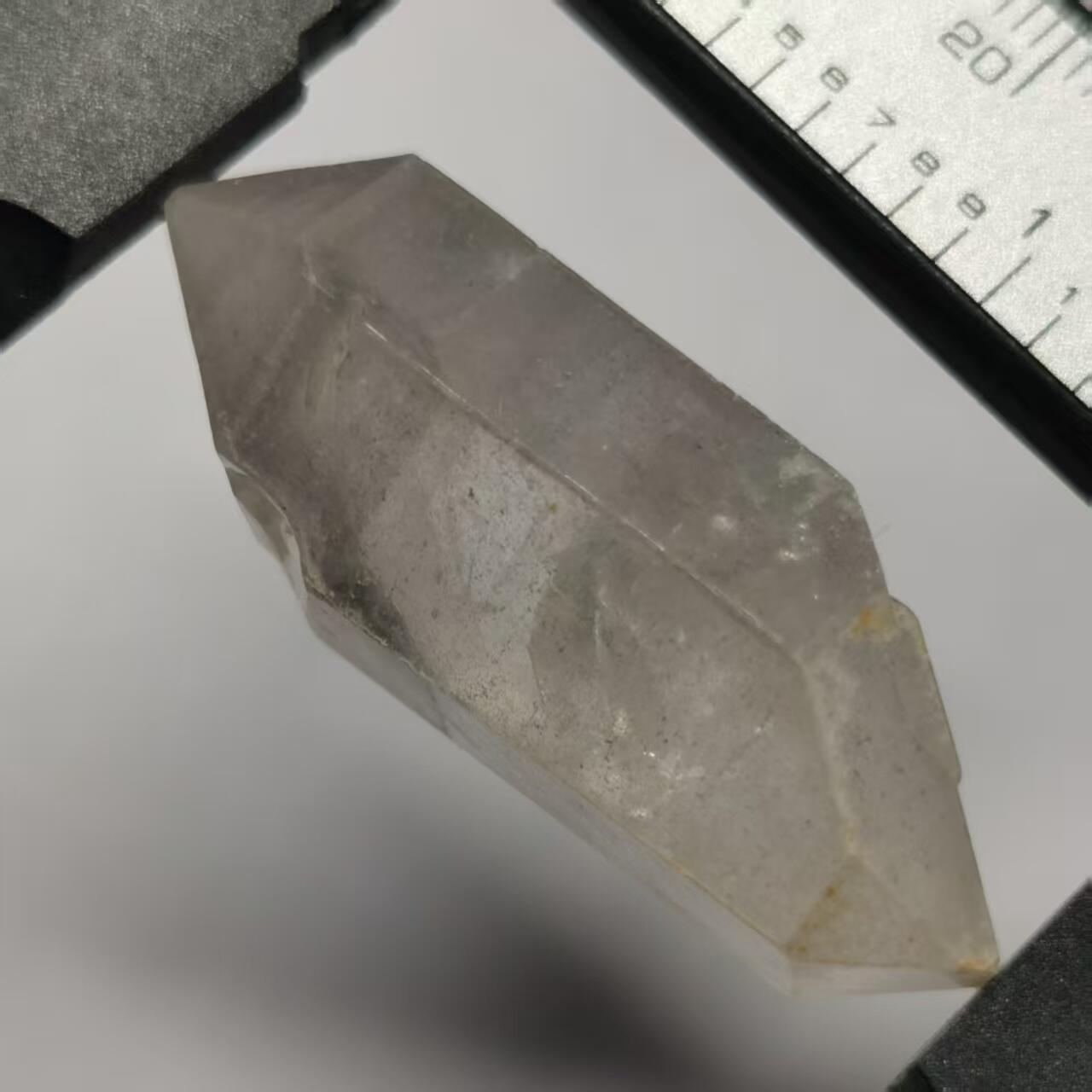 七河·世界币章矿标杂件每周小拍（总第35期）（本场周二结标） 藏家出品X697（25） 云贵闪灵水晶原石 双尖 本件拍品由合作藏家邮寄