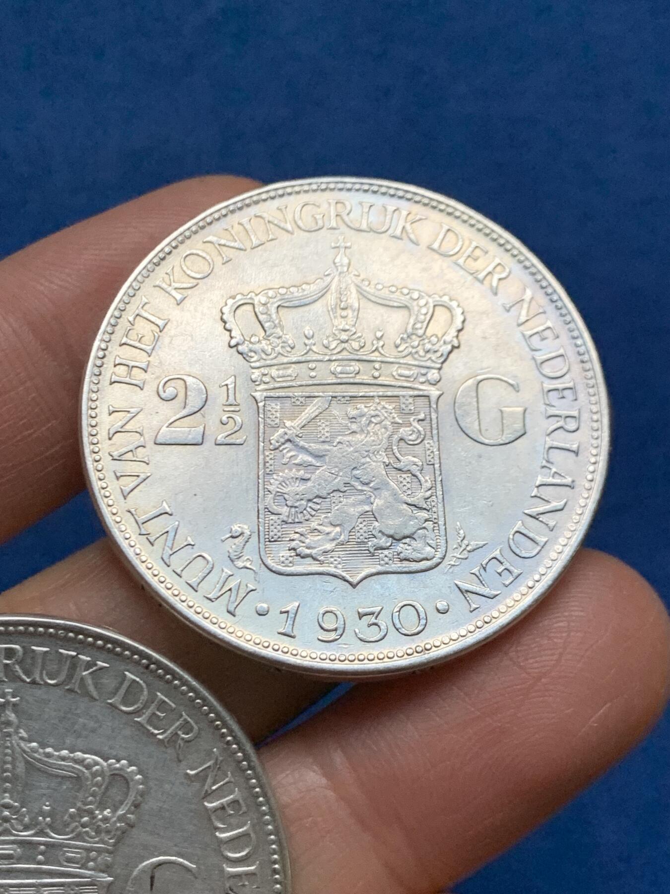 《竞宝斋》第461场 周日，周一，2场连拍 （全场包邮）欢迎送拍 两枚一组 荷兰1930年威廉明娜女王2.5盾银币 总重49.9克