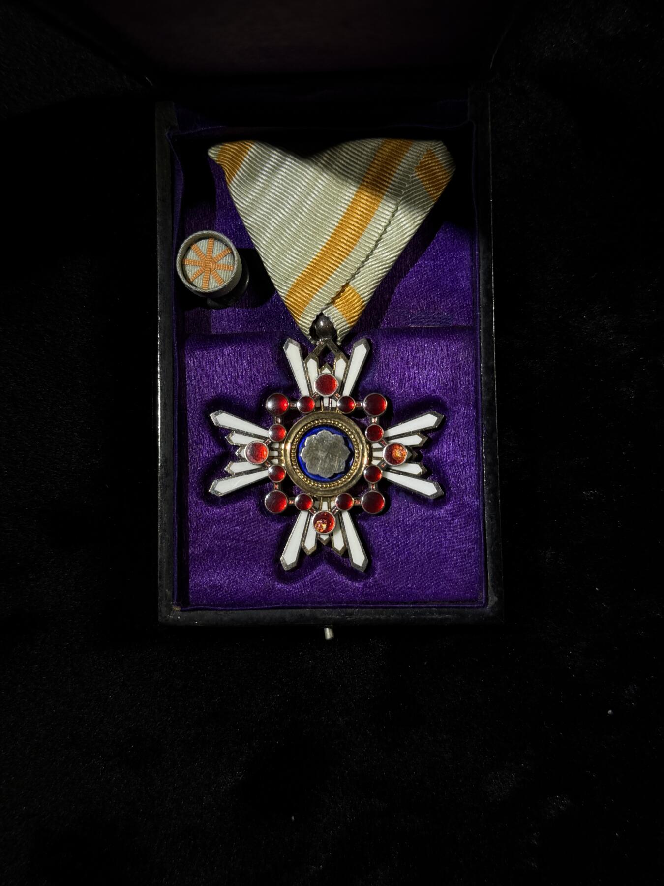 戎马世界章牌大赏第110期 勋五等瑞宝章