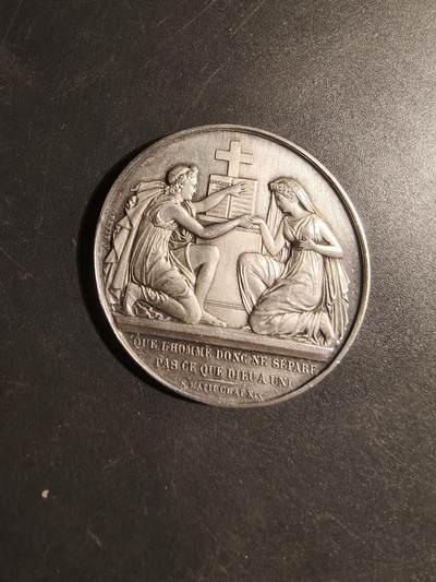 老王徽章第179期 - 法国银婚章    950银    蜜蜂银标   1875年实授    直径39mm    重量24.8g    带边铭背铭     少见大尺寸版    