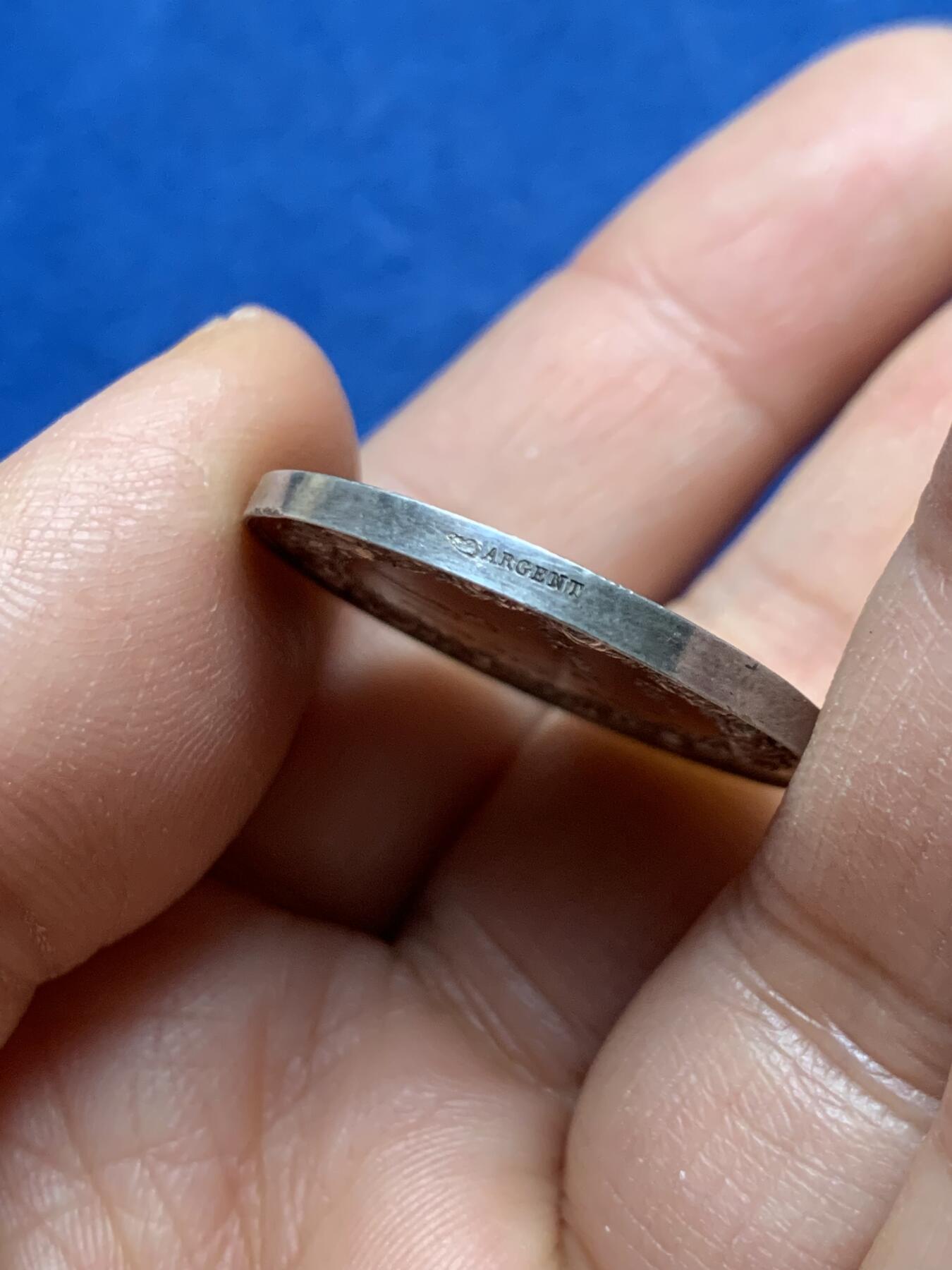 《竞宝斋》第461场 周日，周一，2场连拍 （全场包邮）欢迎送拍 法国婚礼银章 丰饶角银标 11克 27.7mm