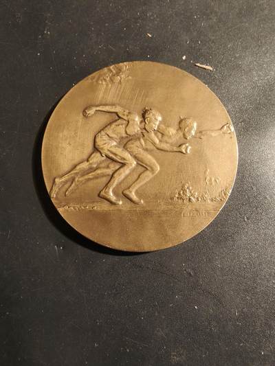 老王徽章第179期 - 法国赛跑运动主题大铜章     大师弗拉泽作品     直径50mm    重量53.4g