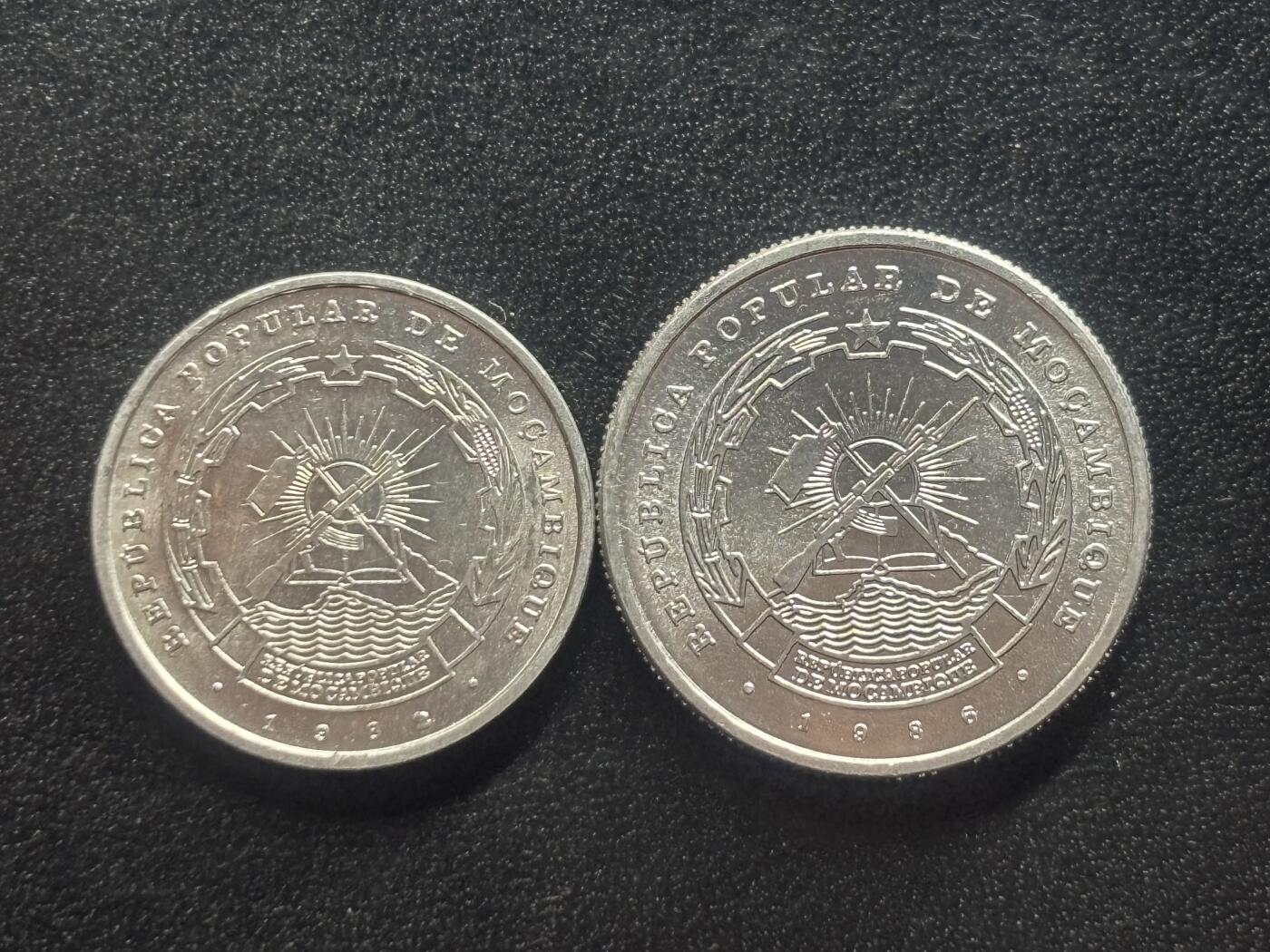 邮泉阁限时拍卖第四十场 非洲专场（硬币在国外。请付邮费6元。） 莫桑比克2枚