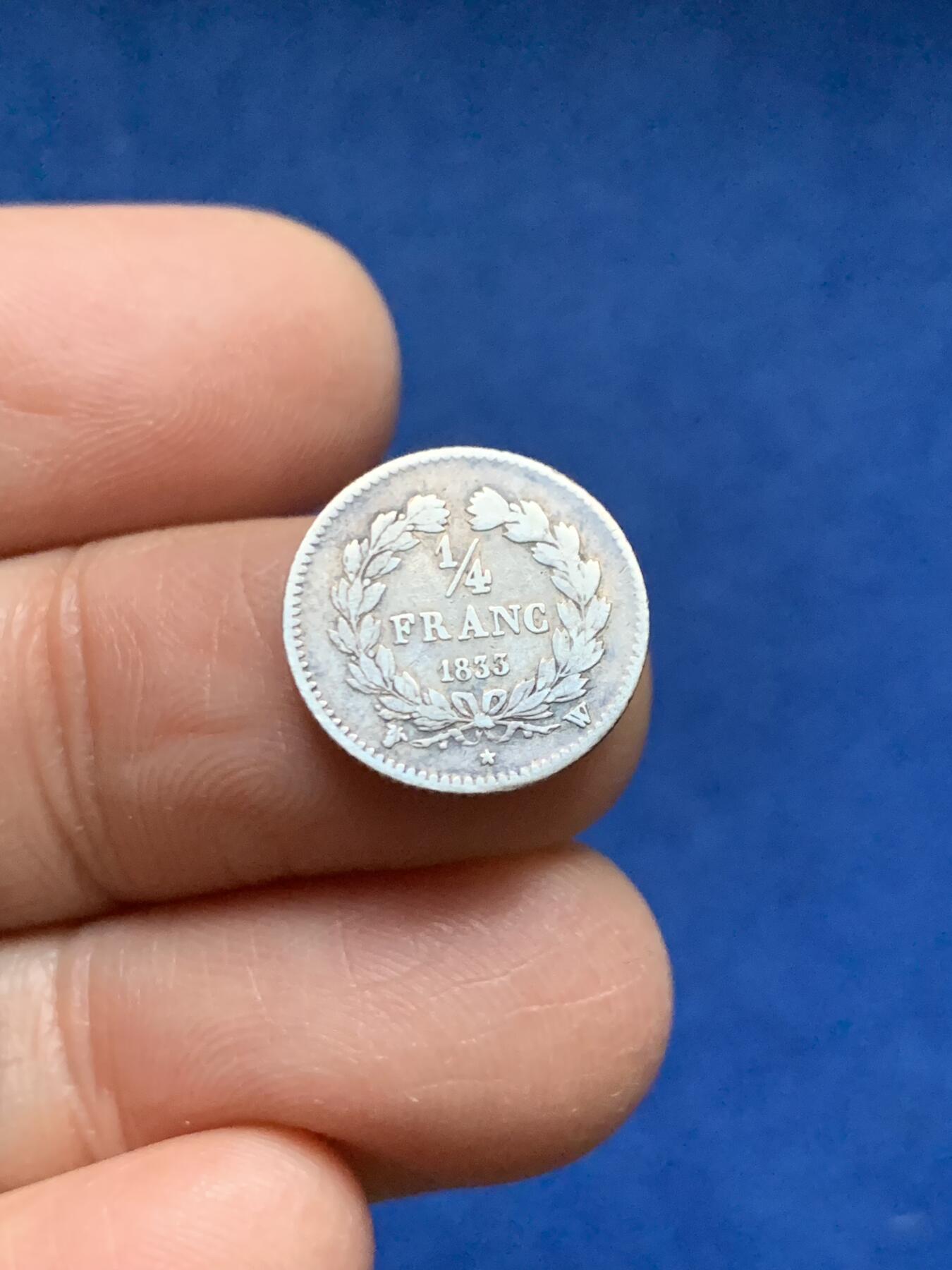 《竞宝斋》第461场 周日，周一，2场连拍 （全场包邮）欢迎送拍 两枚一组 法国菲利普一世1841年1/2法郎，1833年1/4法郎银币，法郎辅币少见。