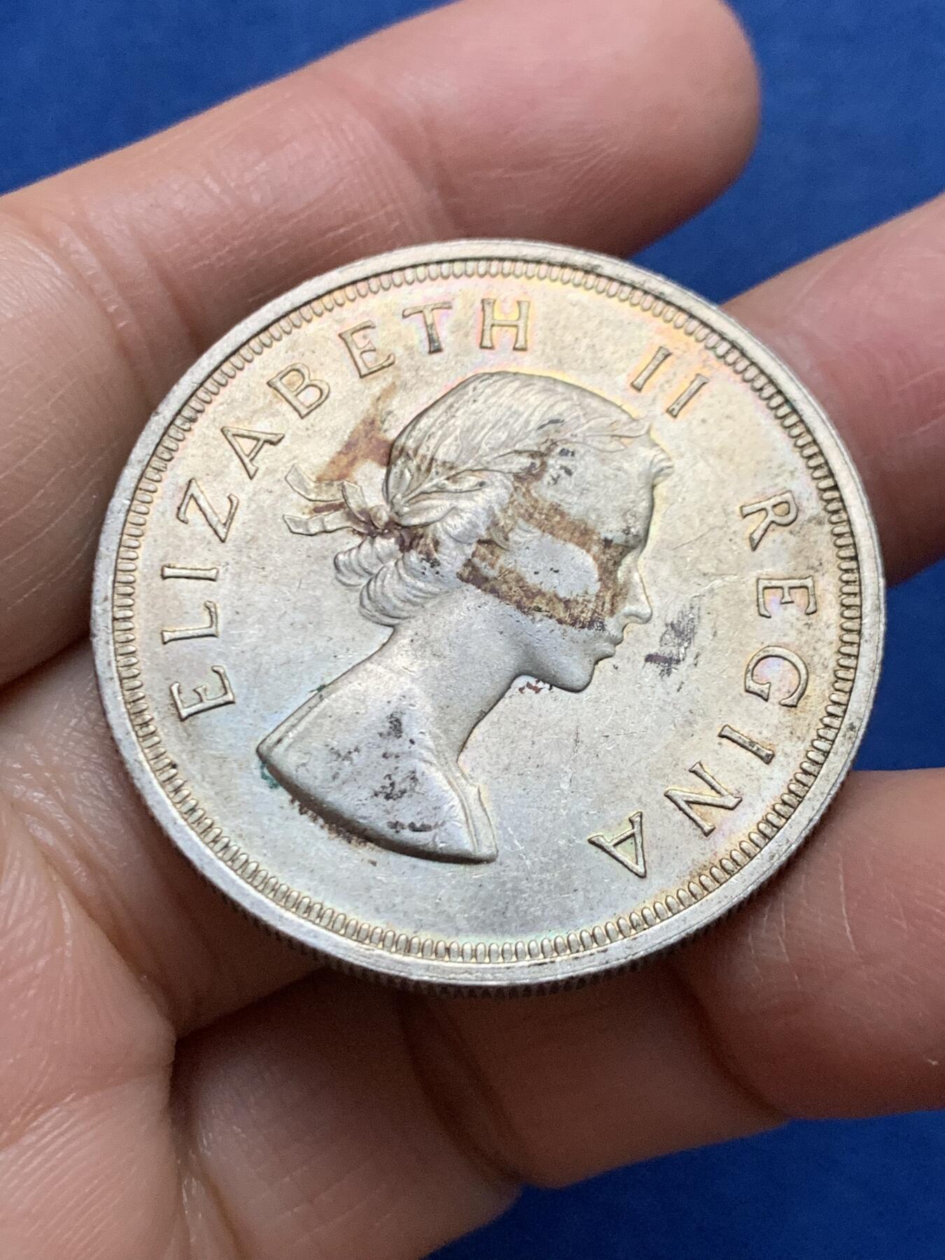 《竞宝斋》第461场 周日，周一，2场连拍 （全场包邮）欢迎送拍 英属南非1956年伊丽莎白二世跳羚羊版5先令银币 细节见图 28.2g