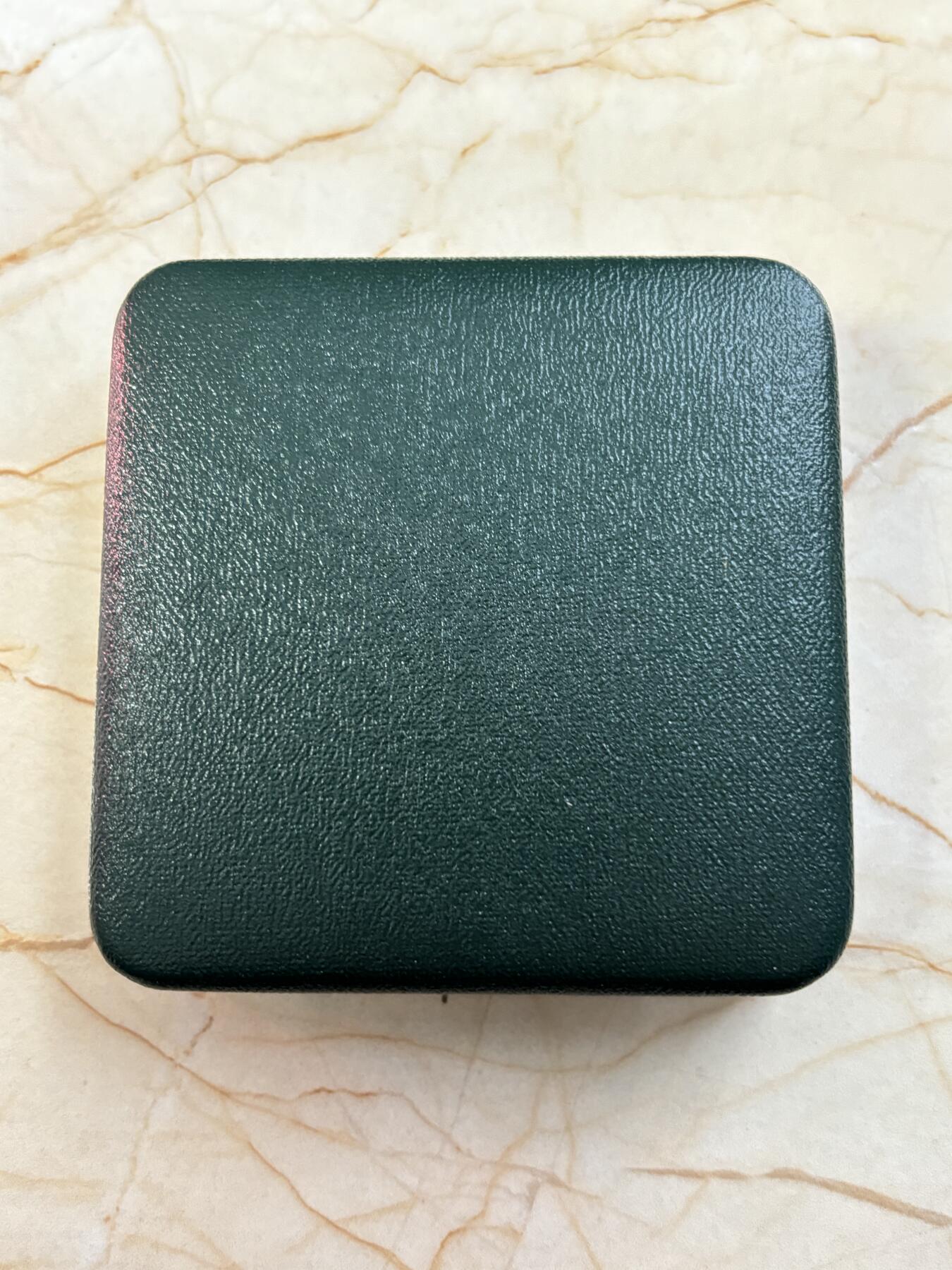 第189期拍卖 英国1999年橄榄球世界杯2英镑双色镀金纪念银币，925银镀金，12克，发行25000枚