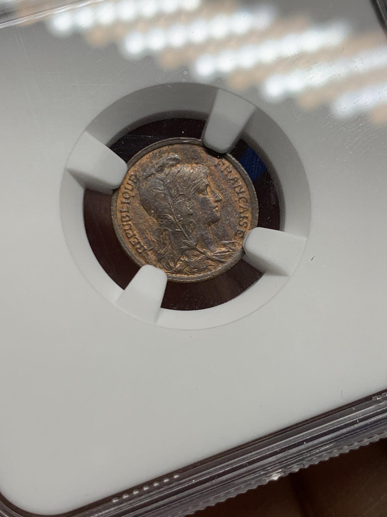 《竞宝斋》第461场 周日，周一，2场连拍 （全场包邮）欢迎送拍 NGC MS63RB 法国1911年1分铜币