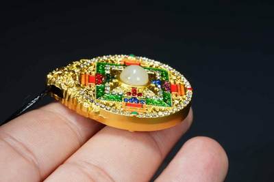 上海都达杂项专场八（全场包邮）   天然镀金坛城嵌和田玉蛋面挂件 附鉴定证书87-342