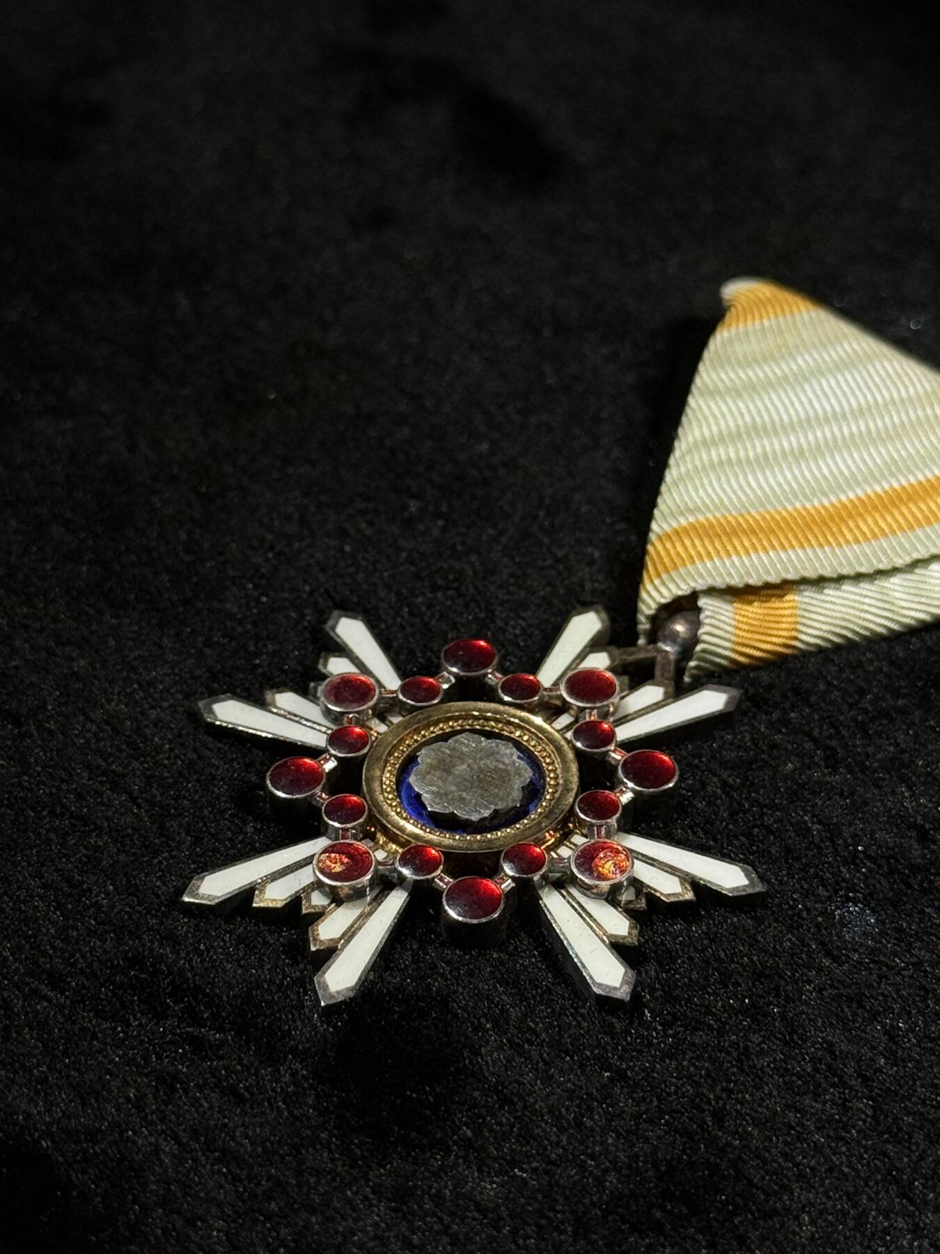 戎马世界章牌大赏第110期 勋五等瑞宝章