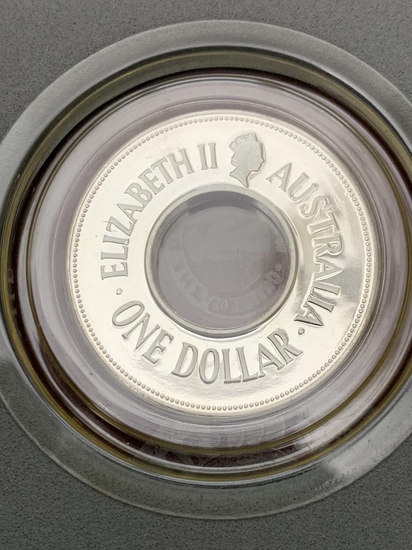 《竞宝斋》第461场 周日，周一，2场连拍 （全场包邮）欢迎送拍 获奖币 1988年澳大利亚子母币土著文化原装套币 1.25盎司精制币 含纯银40克左右