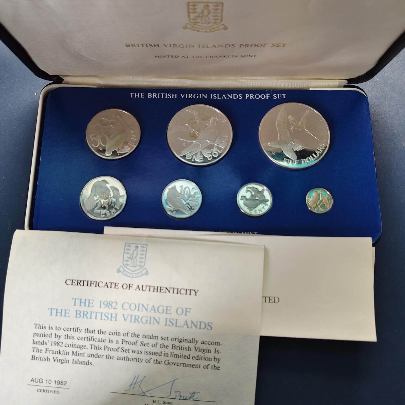 【全场包邮】纯粹捡漏拍499场-持续更新中 【稀少】英属维尔京群岛1982年官方封装精制套币-盒证全-量1865-含2枚银币【白尾热带鸟42毫米40.5克92.5%+军舰鸟38.61毫米25.7克92.5%，纯银价约1714元（按26元银价折算）】