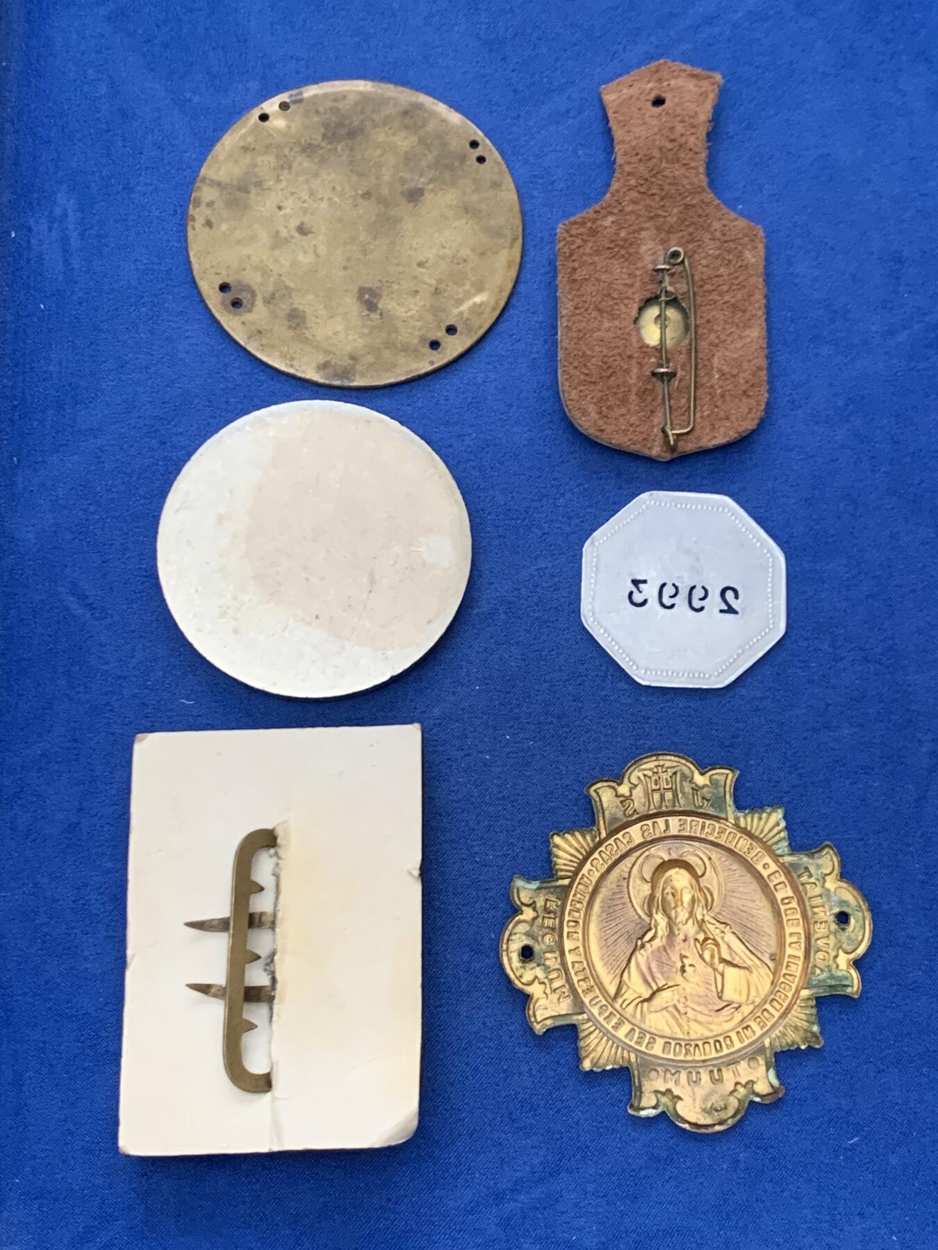 《竞宝斋》第461场 周日，周一，2场连拍 （全场包邮）欢迎送拍 六枚一组 欧洲异形章 总重约230克