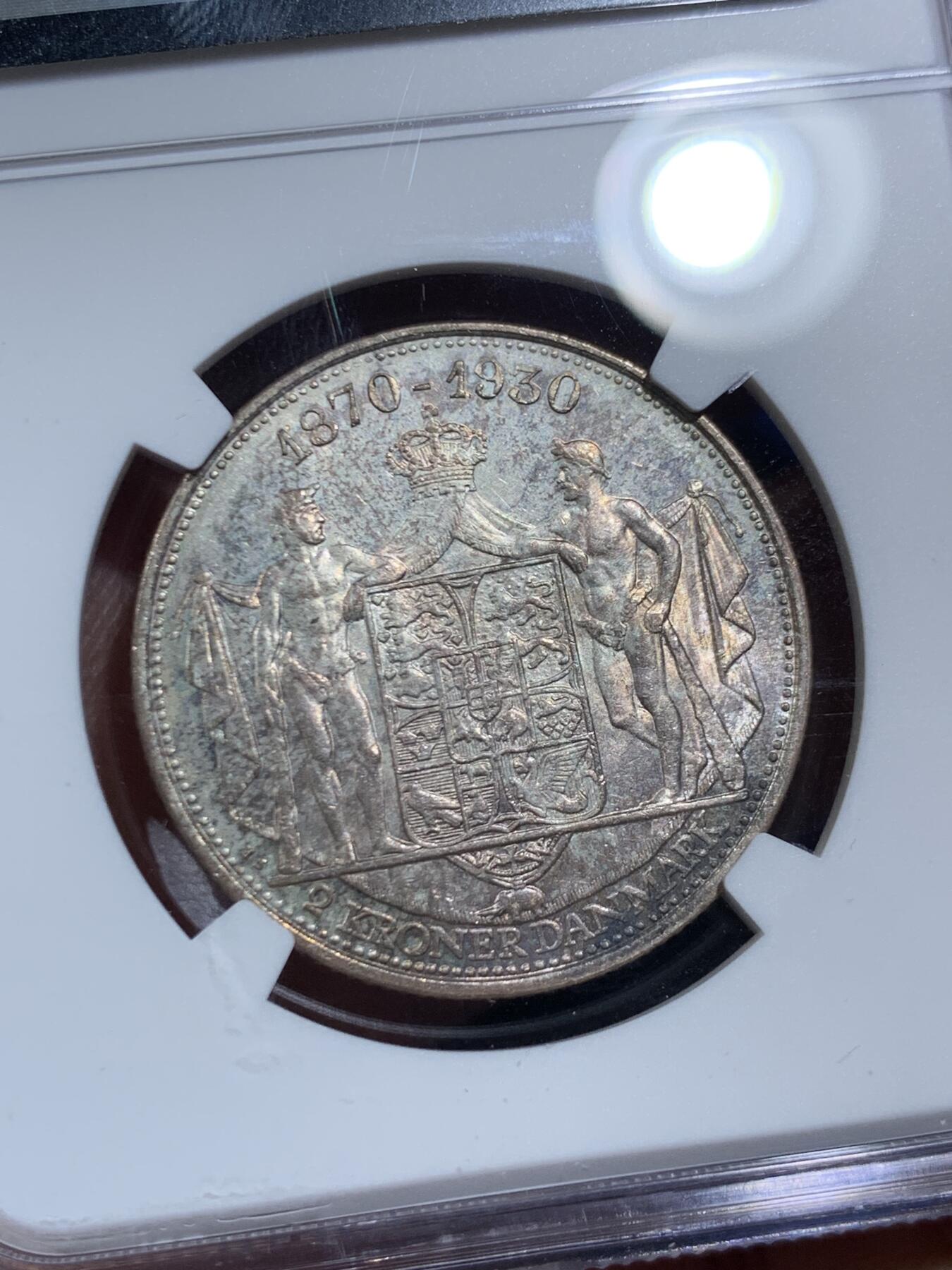 《竞宝斋》第461场 周日，周一，2场连拍 （全场包邮）欢迎送拍 NGC MS62 丹麦 1930年 2克朗 国王60周年大寿纪念银币 底板丝滑 背面浮雕清晰