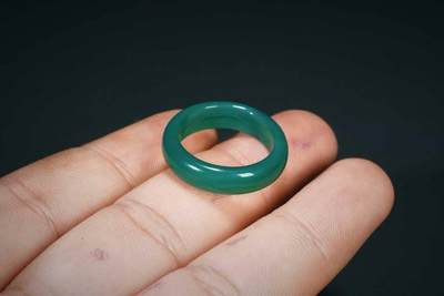 上海都达杂项专场八（全场包邮）   天然绿玛瑙戒指87-362