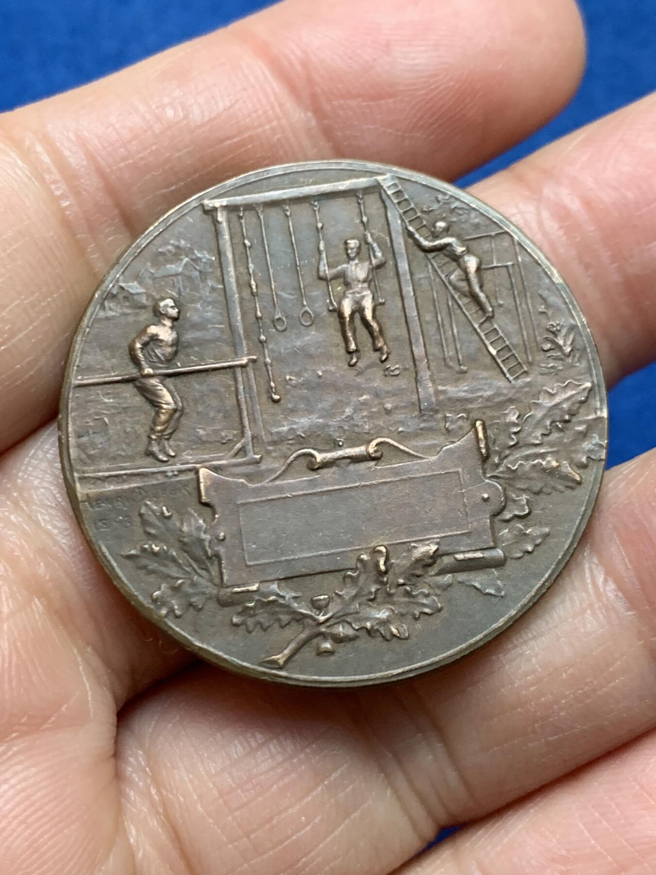 《竞宝斋》第461场 周日，周一，2场连拍 （全场包邮）欢迎送拍 法国部队体育比赛铜章 21.3克 36.3mm 丰饶角铜标