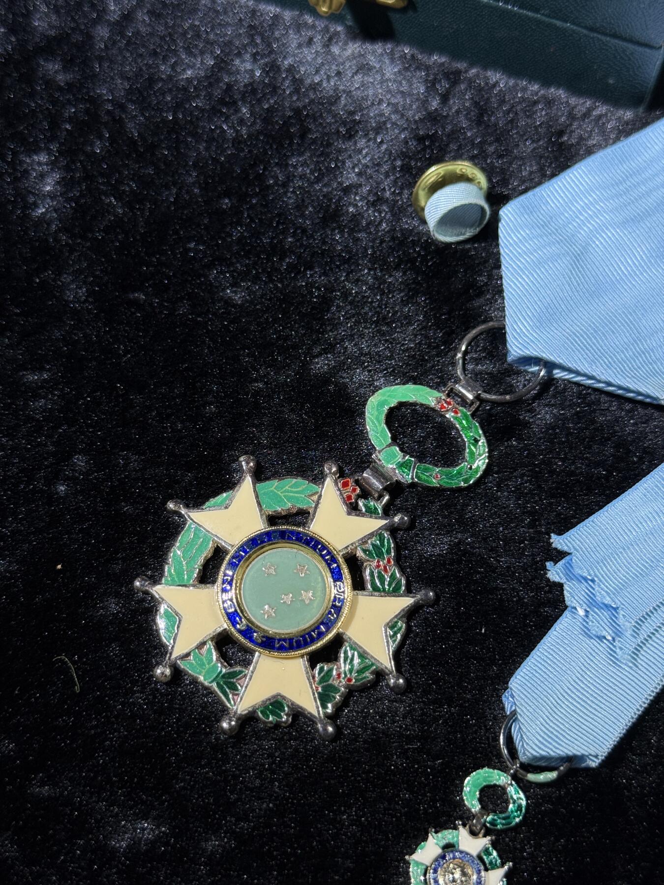 戎马世界章牌大赏第110期 巴西南十字勋章，骑士级，现代版，合金冷珐琅