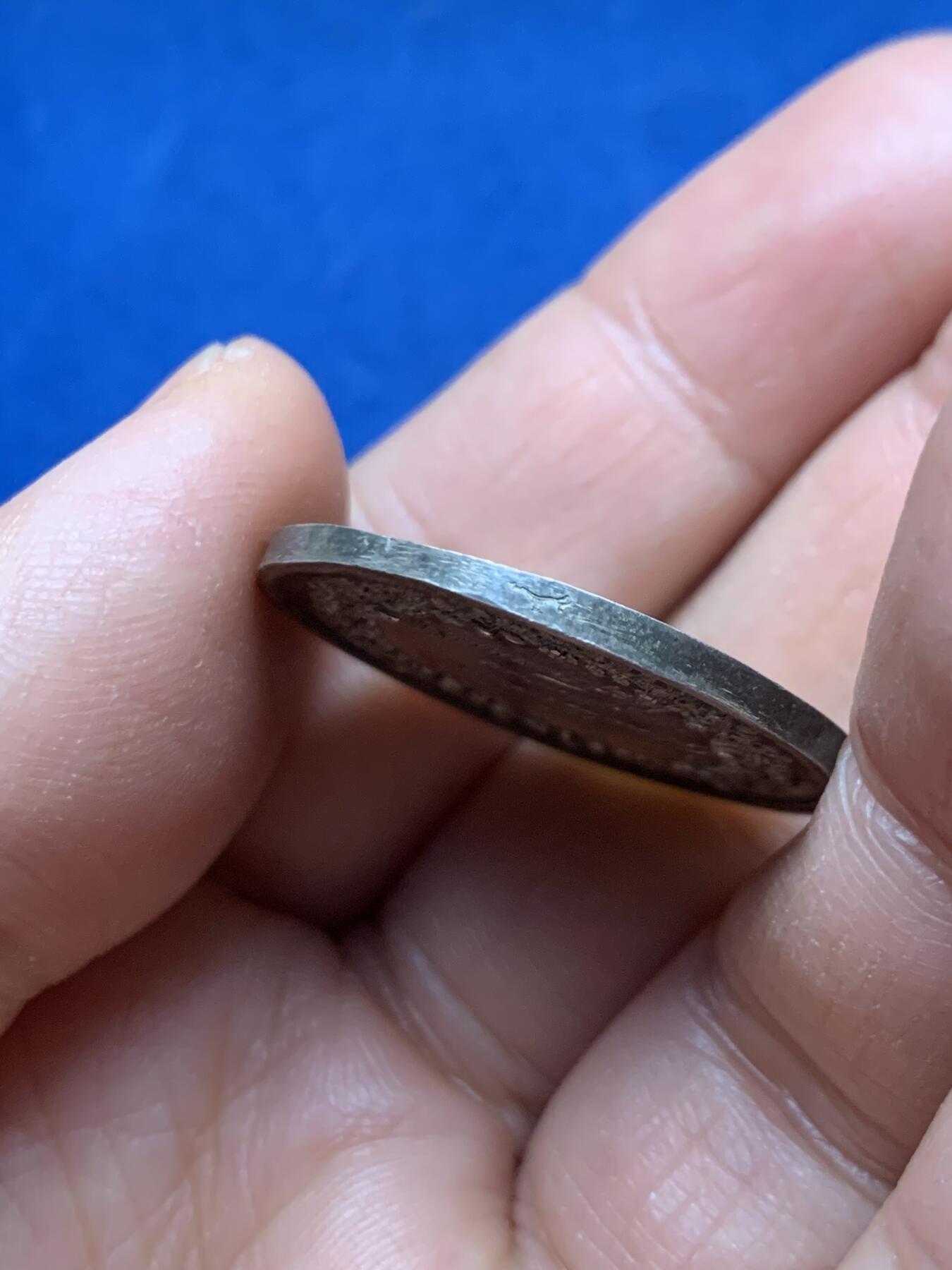 《竞宝斋》第461场 周日，周一，2场连拍 （全场包邮）欢迎送拍 法国婚礼银章 12克 29mm 神灯边铭