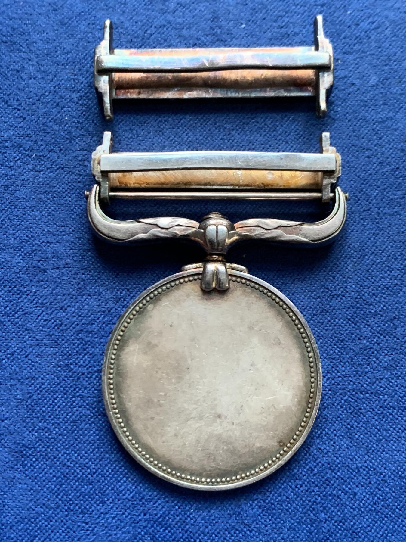 《竞宝斋》第461场 周日，周一，2场连拍 （全场包邮）欢迎送拍 日本褒章章头及配件 均为纯银 约32.9g