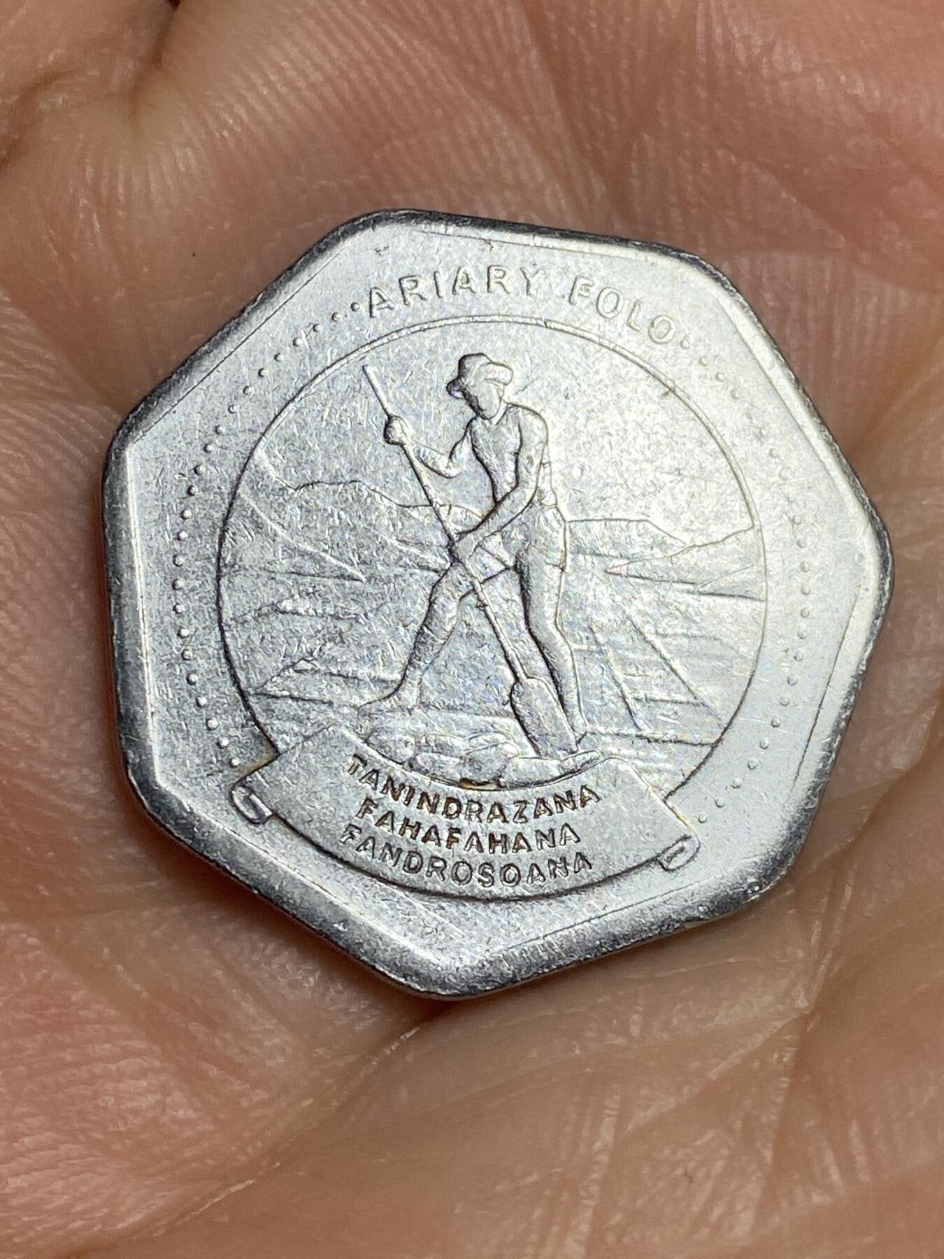 2026年第十五场(总第一百八十四场）外国好品散币场(免佣金) 马达加斯加🇲🇬1999年10法郎