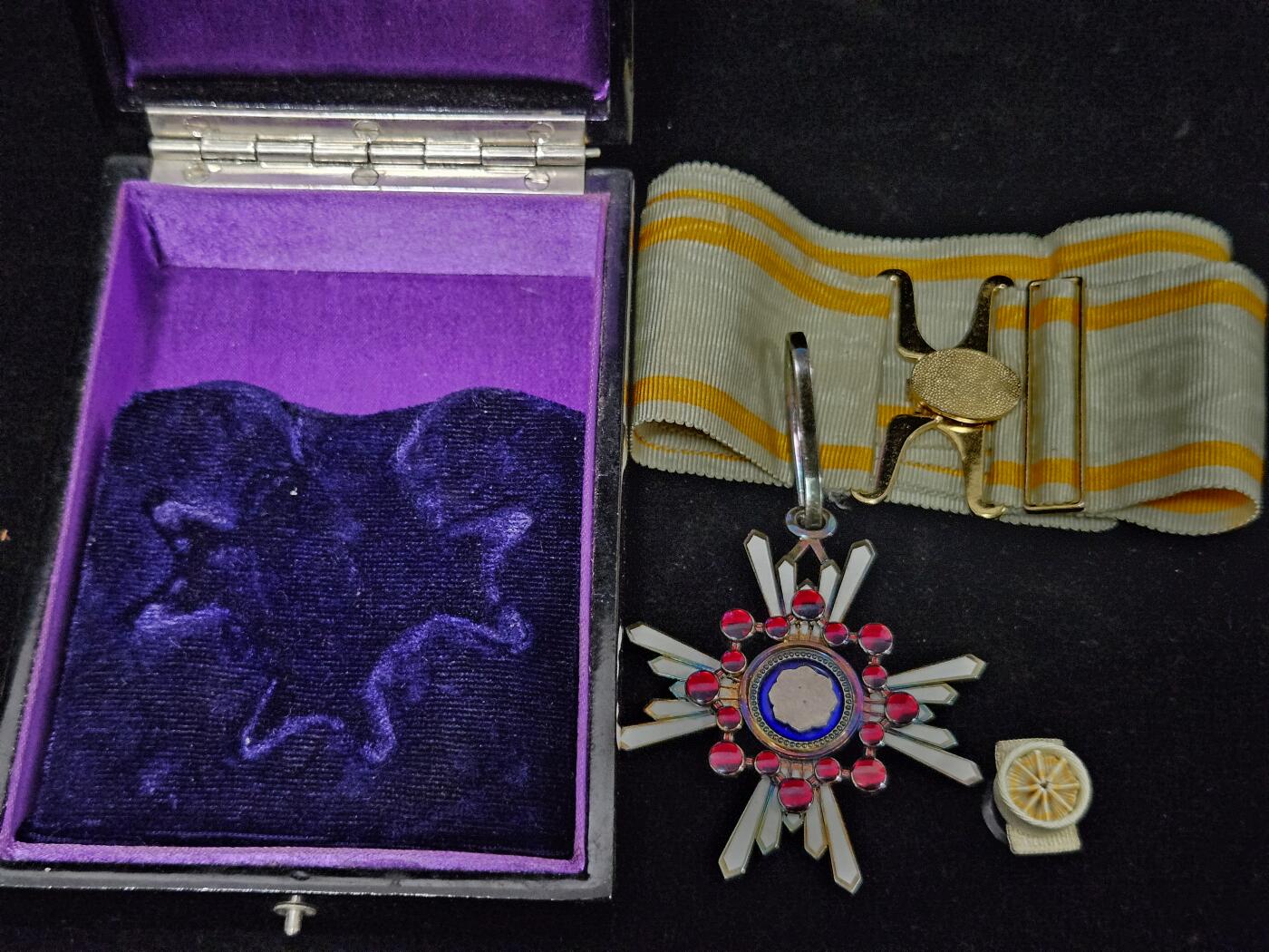 0元起拍勋章 第329期 咸鱼国勋章拍卖专场 1月28日（周三）下午6：00开始