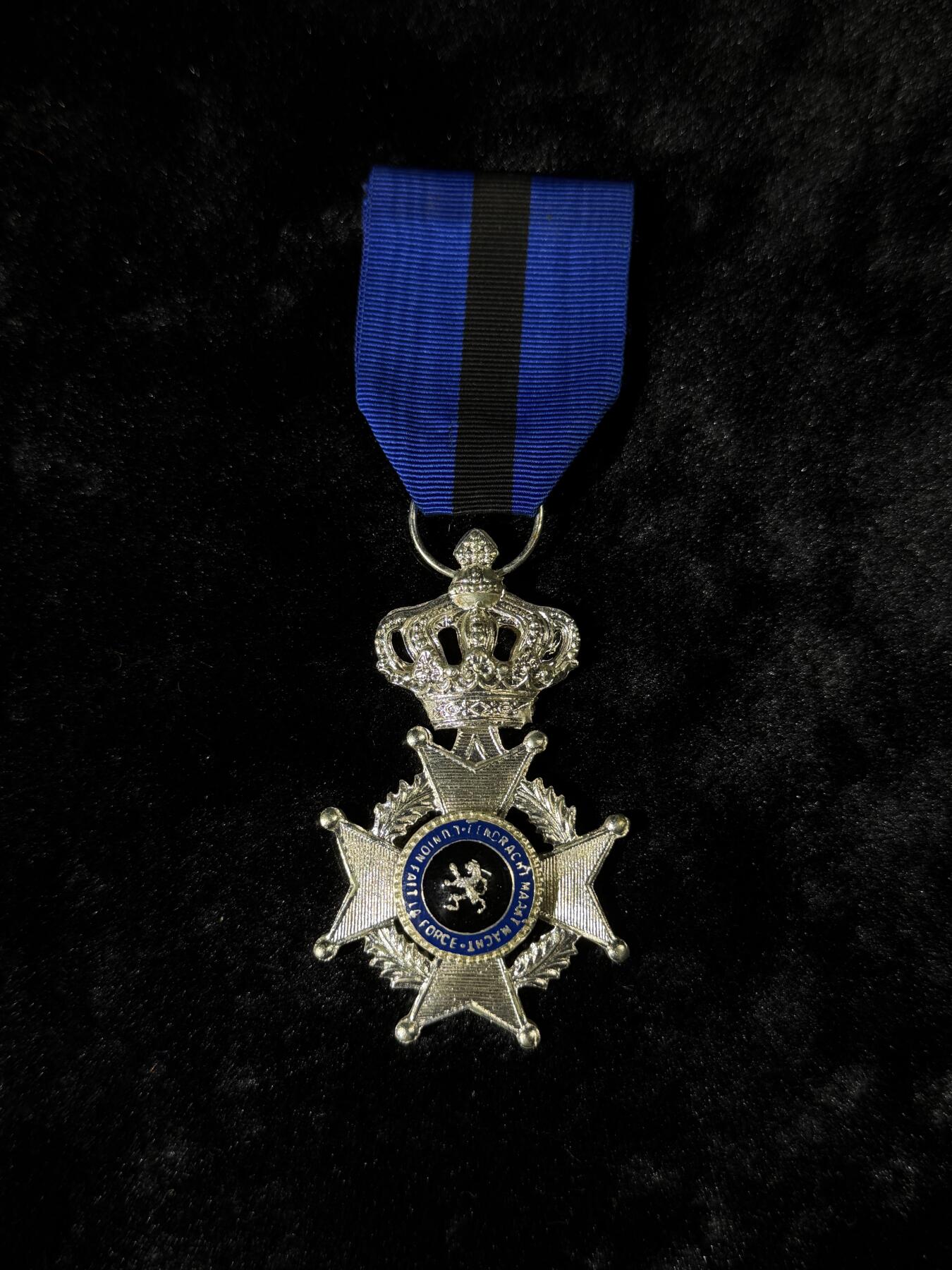 戎马世界章牌大赏第110期 比利时利奥波德二世勋章，现代版，合金制