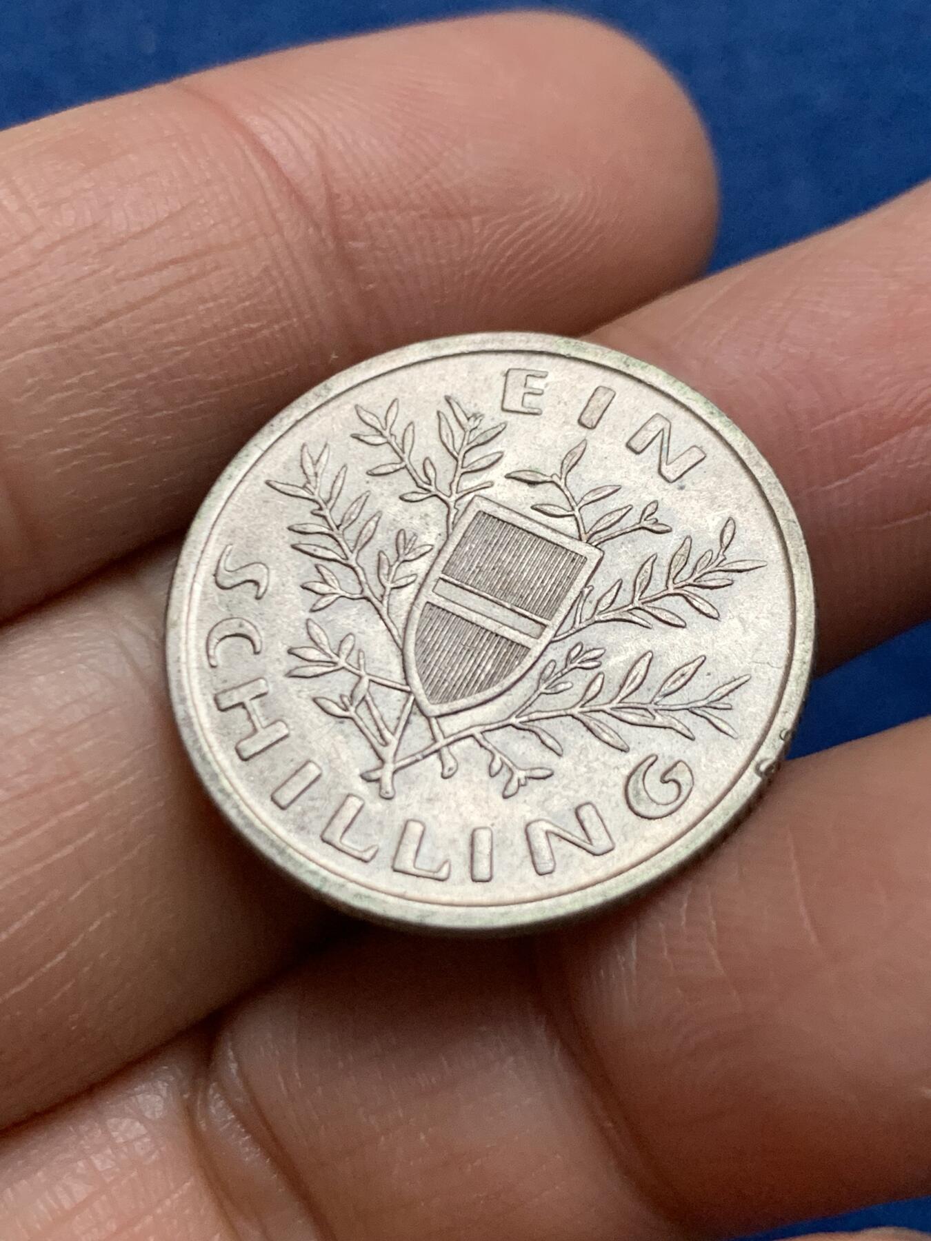 《竞宝斋》第461场 周日，周一，2场连拍 （全场包邮）欢迎送拍 奥地利1926年国会大厦1先令银币