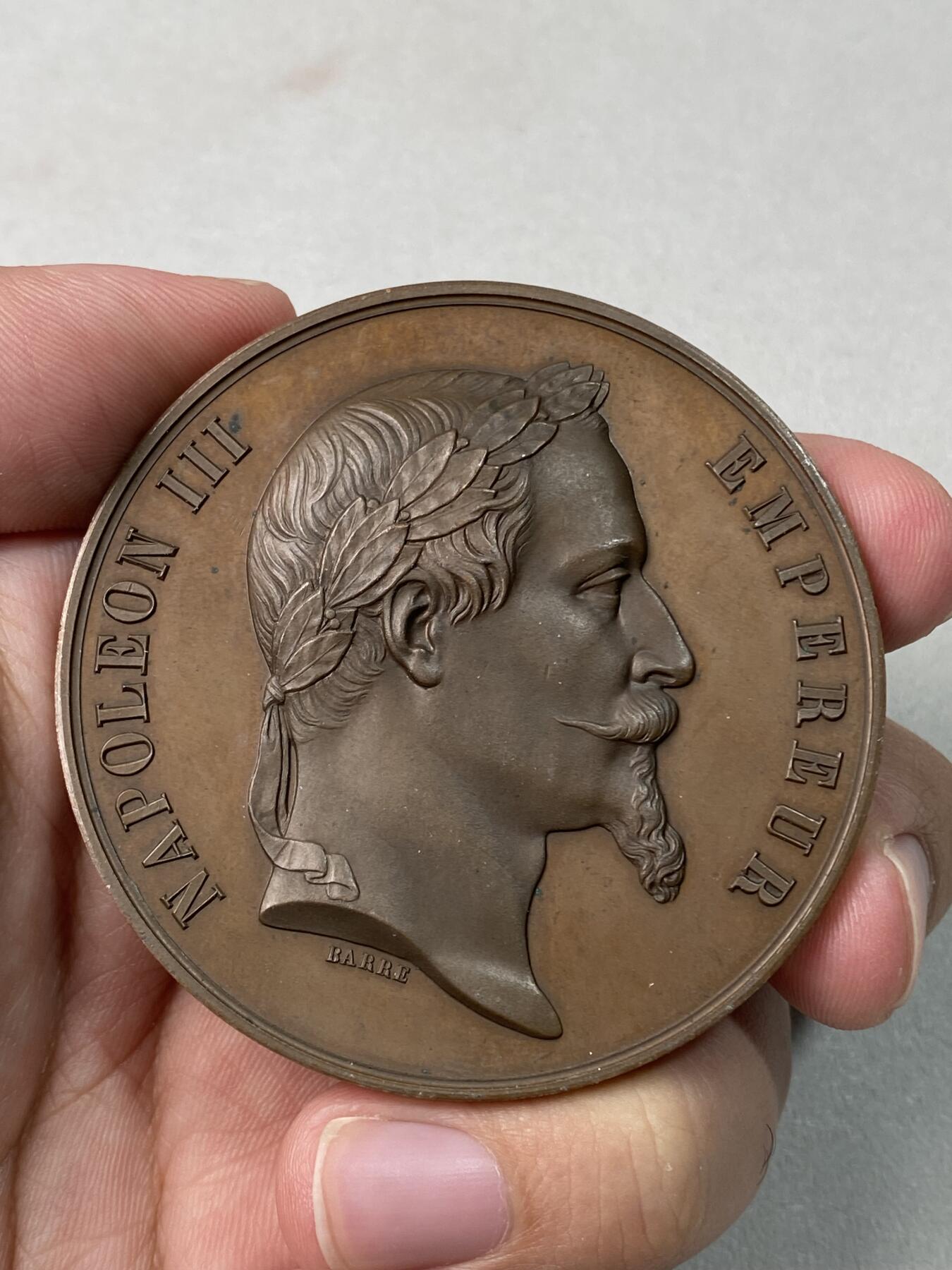 万国钱币拍卖第059期 1862法国拿破仑三世布雷斯特海军学院纪念大铜章 欧洲古典艺术章牌 高浮雕原铜光收藏级品相 107.9g 60mm