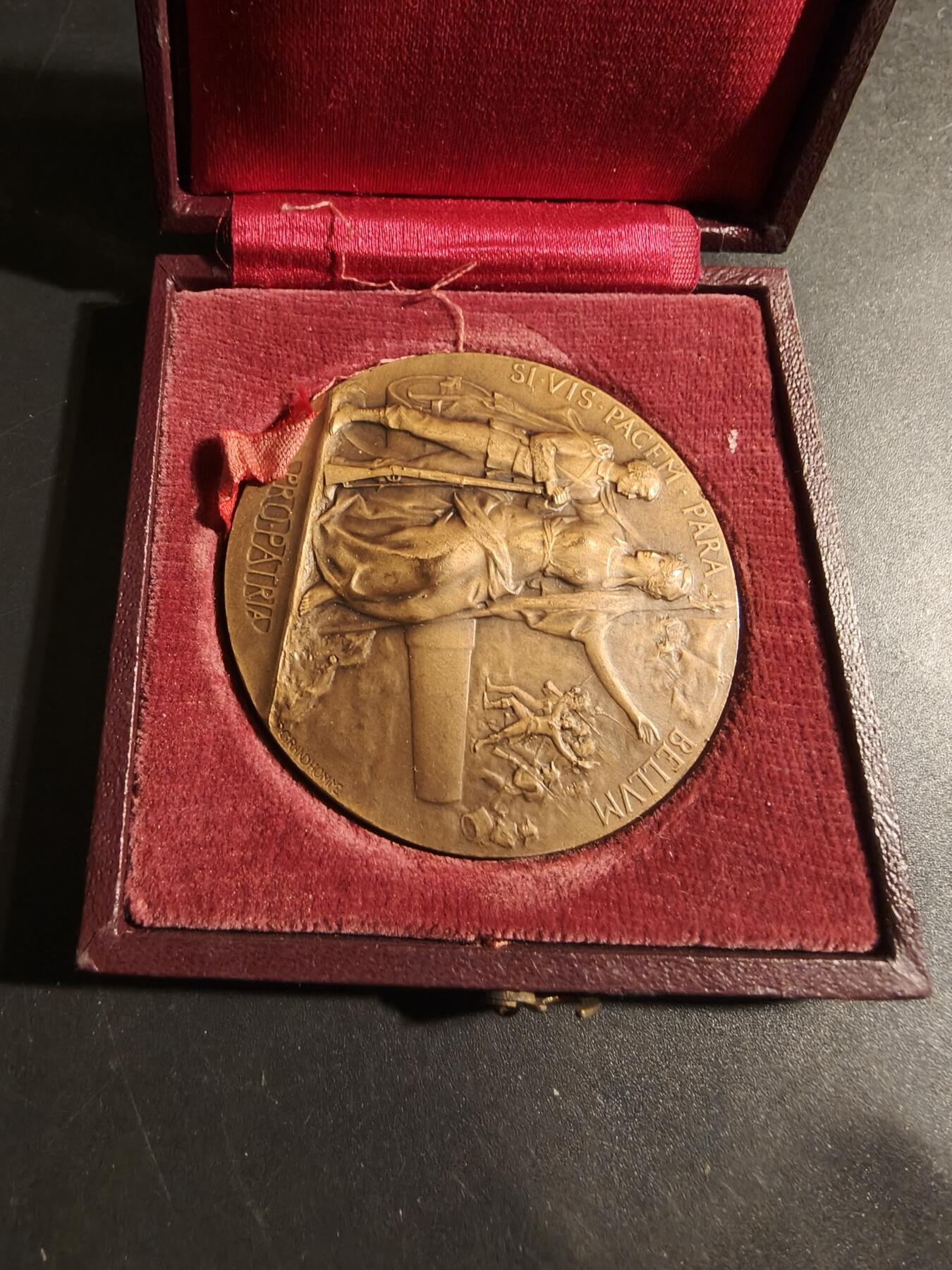 老王徽章第179期 法国战争部战争准备大铜章     原盒    大师Grandhomme作品     直径50mm     重量63.7g