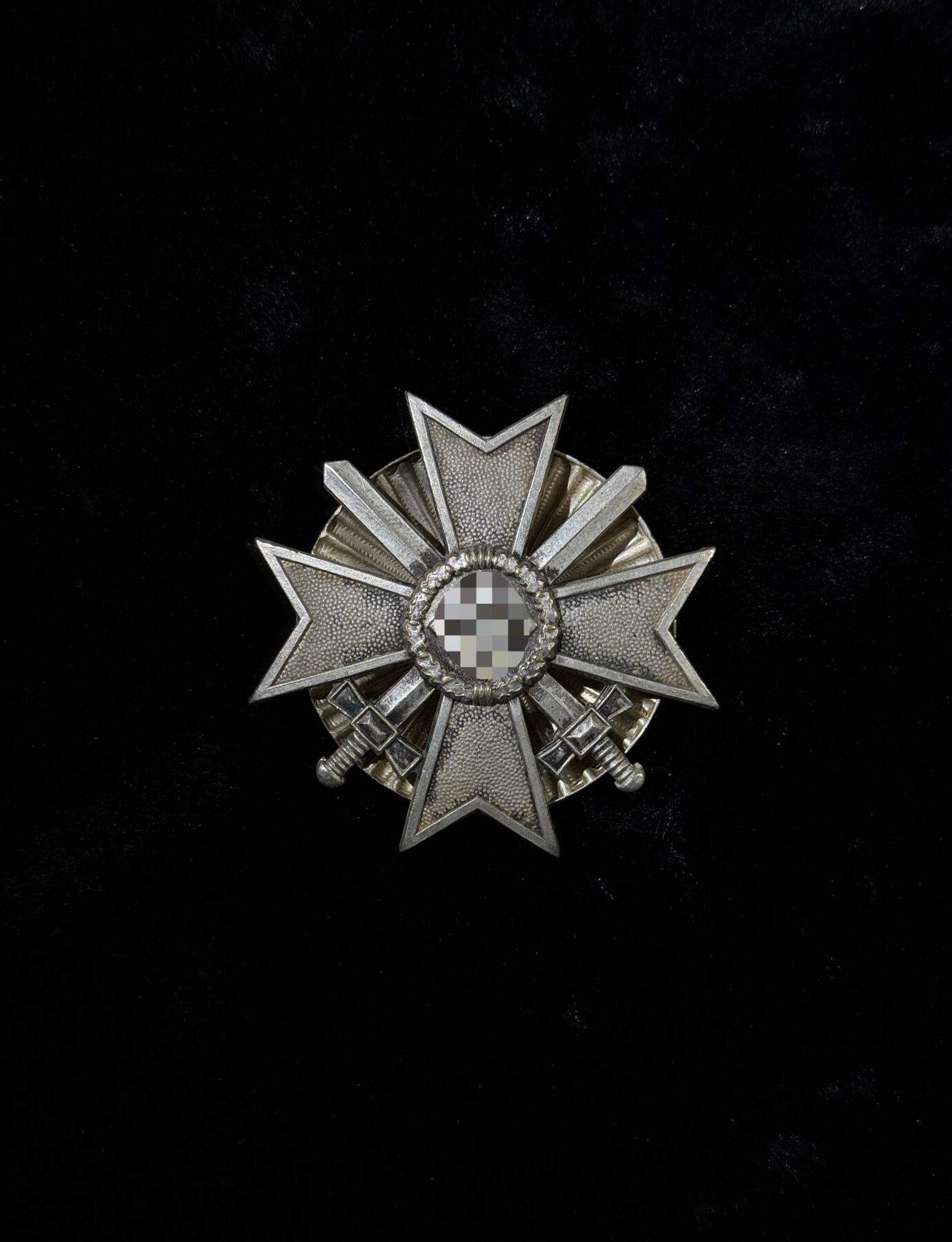 戎马世界章牌大赏第110期 铭记历史！珍爱和平！德国二战一级战功十字勋章  铜制贝壳轮