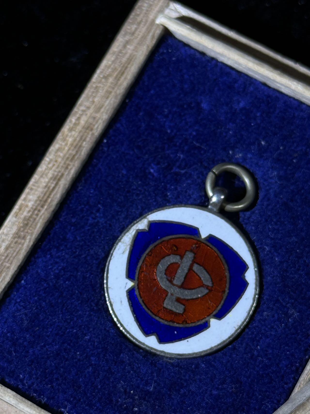 戎马世界章牌大赏第110期 日本第一次生计调查纪念章