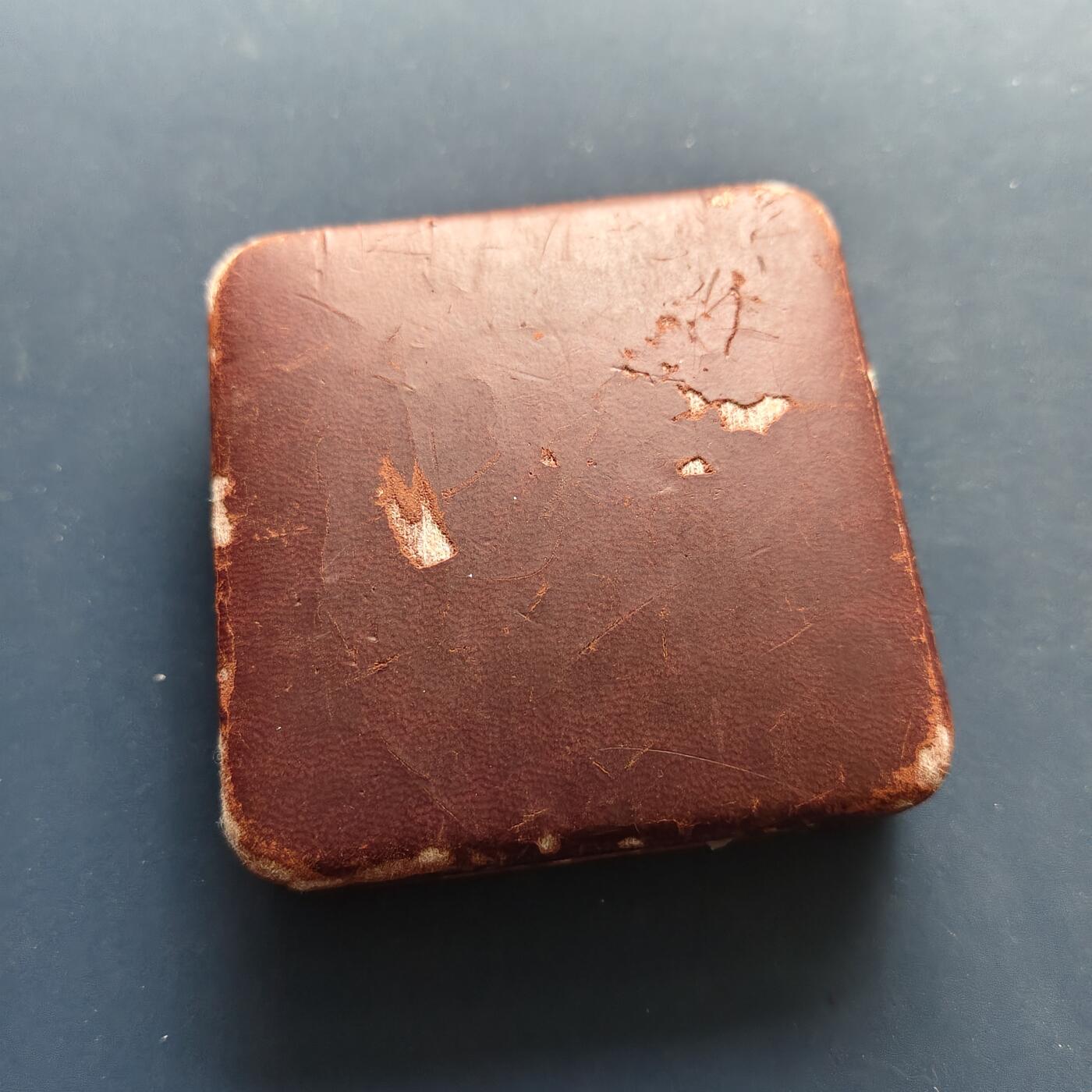 【全场包邮】纯粹捡漏拍499场-持续更新中 【少见】立陶宛2007年1立特帕内穆内城堡精制克朗型纪念银币【38.61毫米28.28克92.5%，纯银价约732元（按28元银价估算）】-原盒-量5000