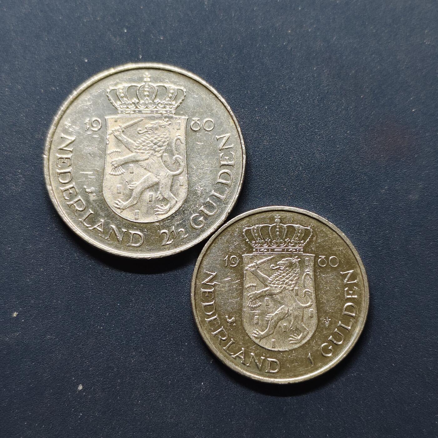 【全场包邮】纯粹捡漏拍498场-持续更新中 荷兰1980年1-2.5盾女王交接纪念币2枚全套