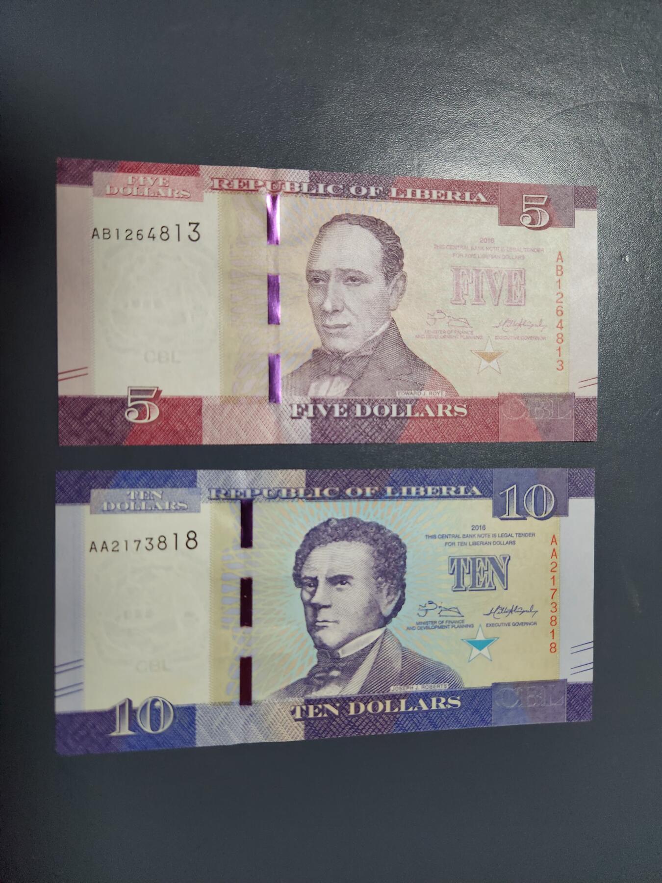 1月25号晚上8点 外国纸币自动截拍第13场 利比亚全新一对