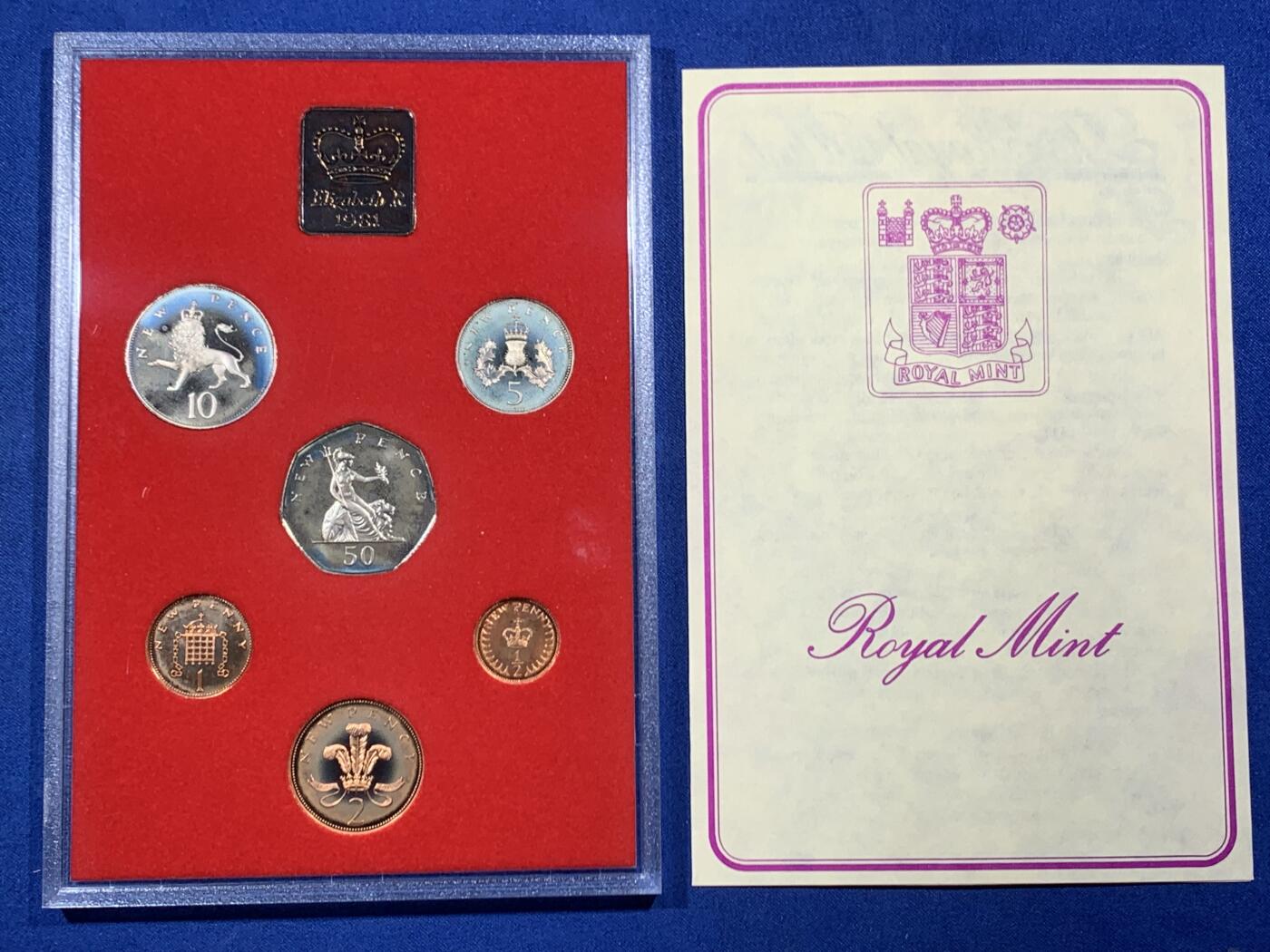 《竞宝斋》第461场 周日，周一，2场连拍 （全场包邮）欢迎送拍 英国1981年精制套币 礼品原装6枚币和1枚章