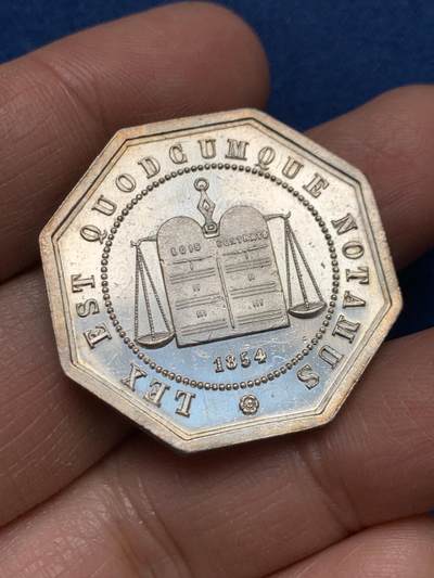 《竞宝斋》第461场 周日，周一，2场连拍 （全场包邮）欢迎送拍 - 法国亚眠公证人八角银质代币 15.45g 31.7mm 蜜蜂边铭