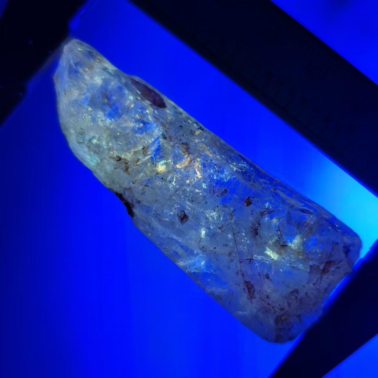 七河·世界币章矿标杂件每周小拍（总第35期）（本场周二结标） 藏家出品X698（7）马达加斯加红泥油胆水晶 本件拍品由合作藏家邮寄