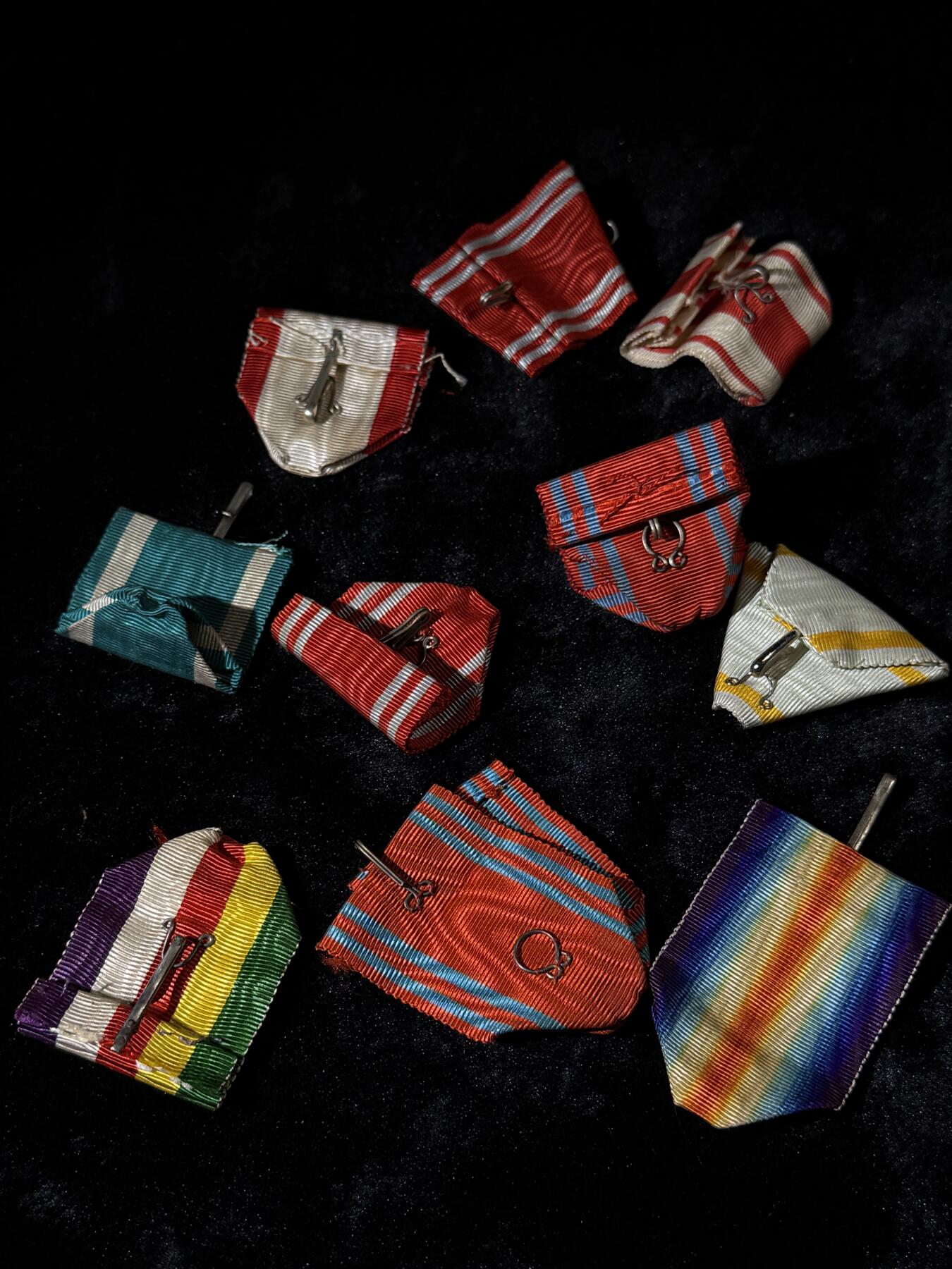 戎马世界章牌大赏第110期 日本奖章勋章绶带一组