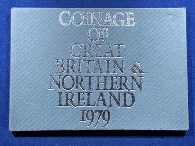 《竞宝斋》第461场 周日，周一，2场连拍 （全场包邮）欢迎送拍 - 英国1979年精制套币 礼品原装6枚币和1枚章