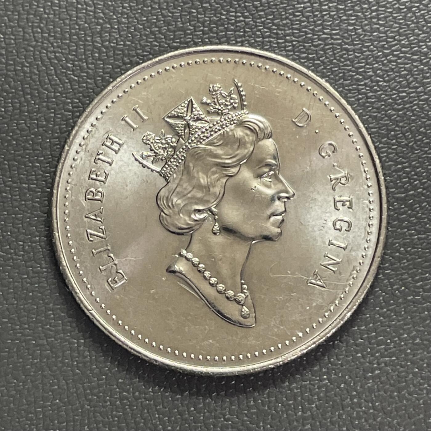 回流0125 全新加拿大1990年50分 国徽