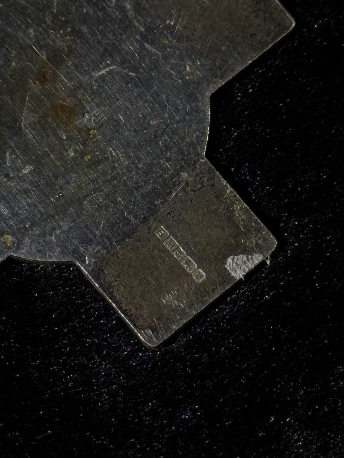 戎马世界章牌大赏第110期 英国常规服役十字奖章，银质带银标，重约15.9g