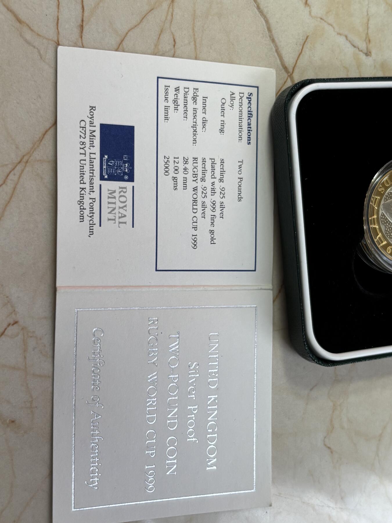 第189期拍卖 英国1999年橄榄球世界杯2英镑双色镀金纪念银币，925银镀金，12克，发行25000枚