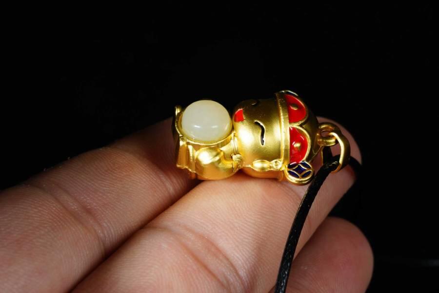 上海都达杂项专场八（全场包邮）   天然镀金小财神嵌和田玉蛋面挂件 附鉴定证书87-337