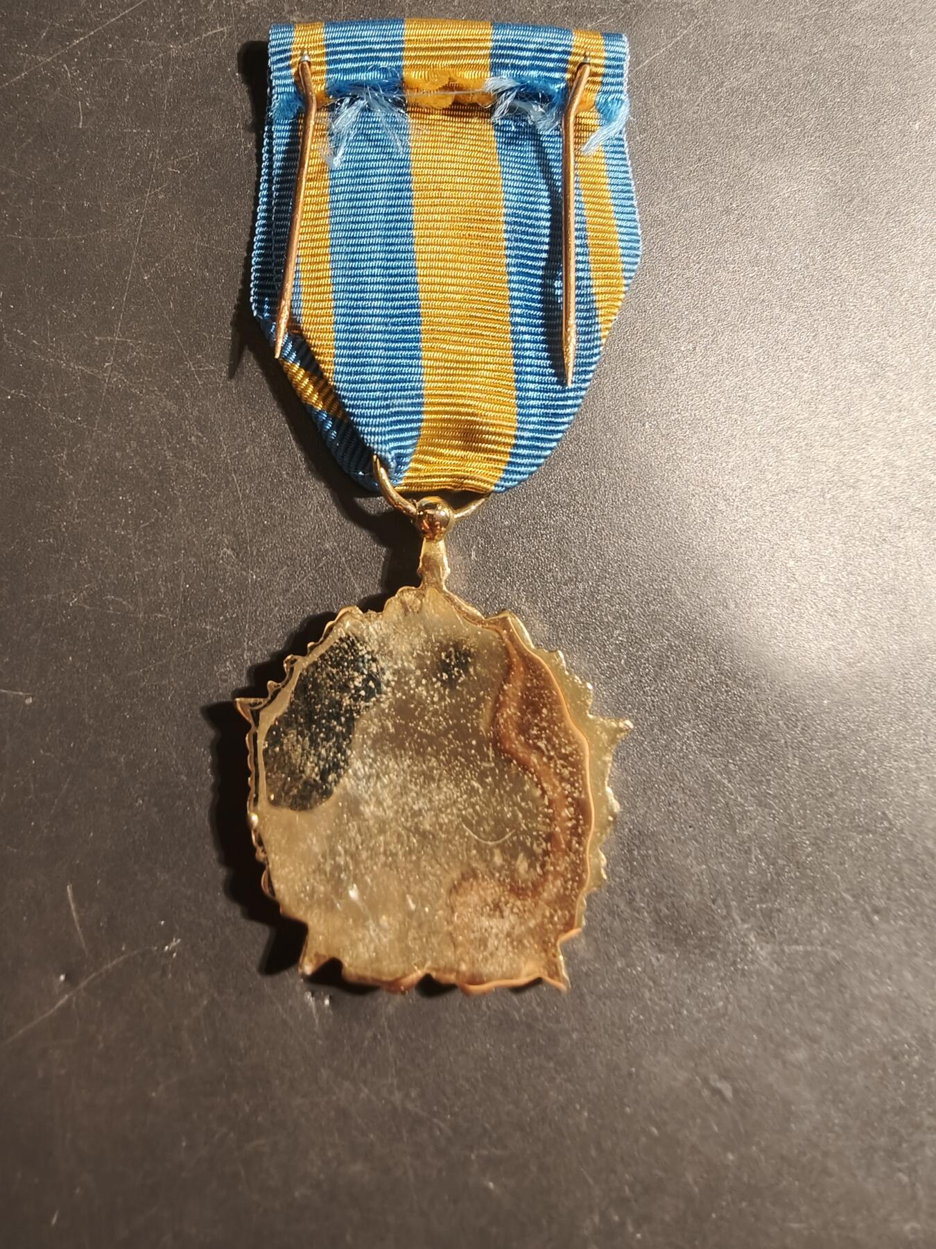 老王徽章第179期 法国民事战伤奖章    带硬纸盒